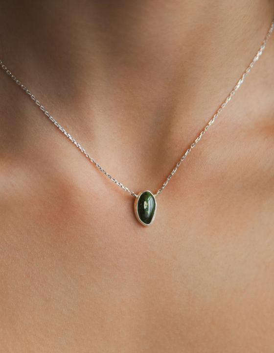 Подвеска с хромдиопсидом