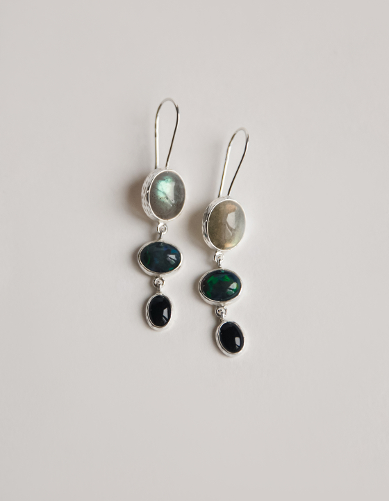 Серьги с лабрадоритом, эфиопским опалом и черным агатом