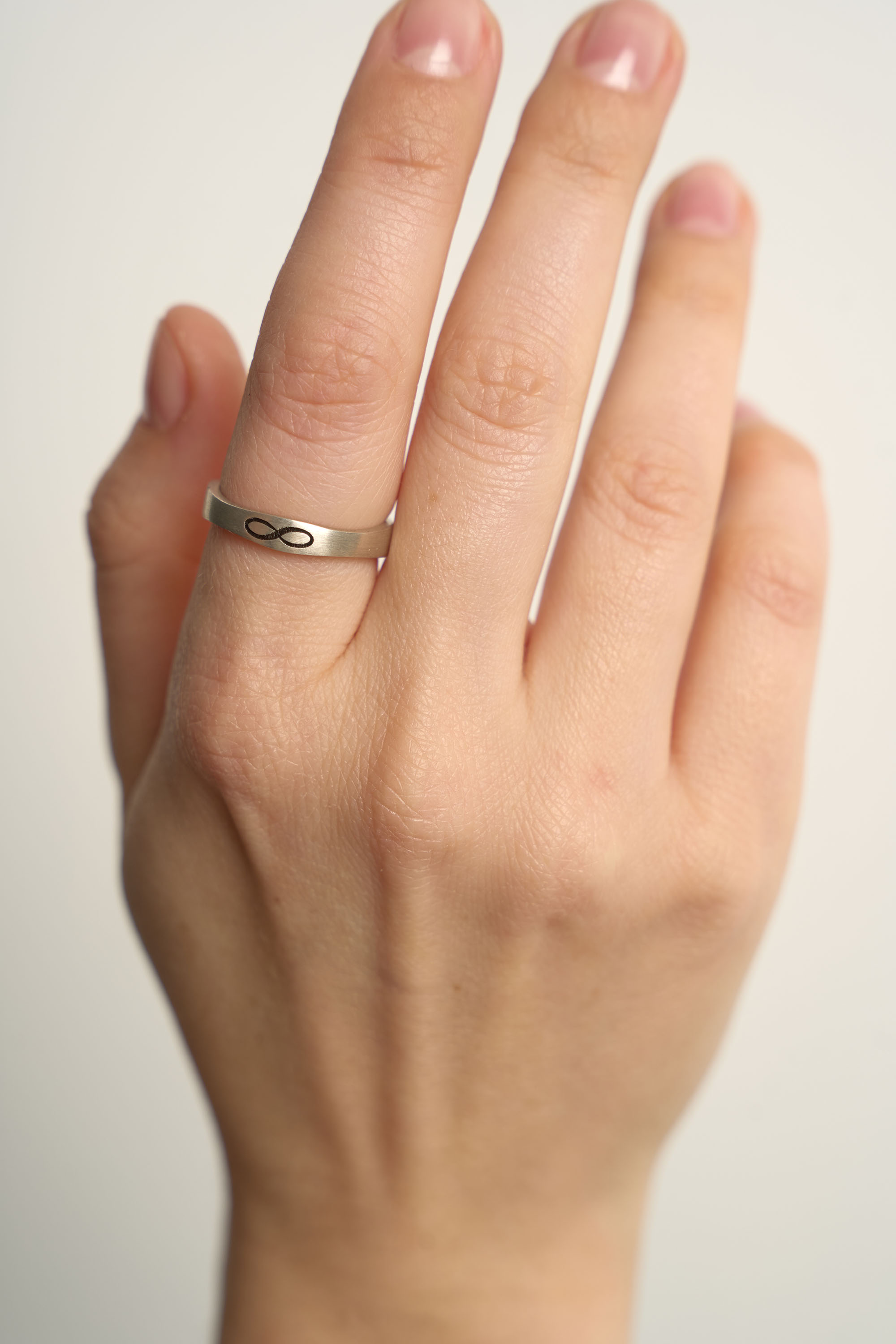 Кольцо Бесконечность