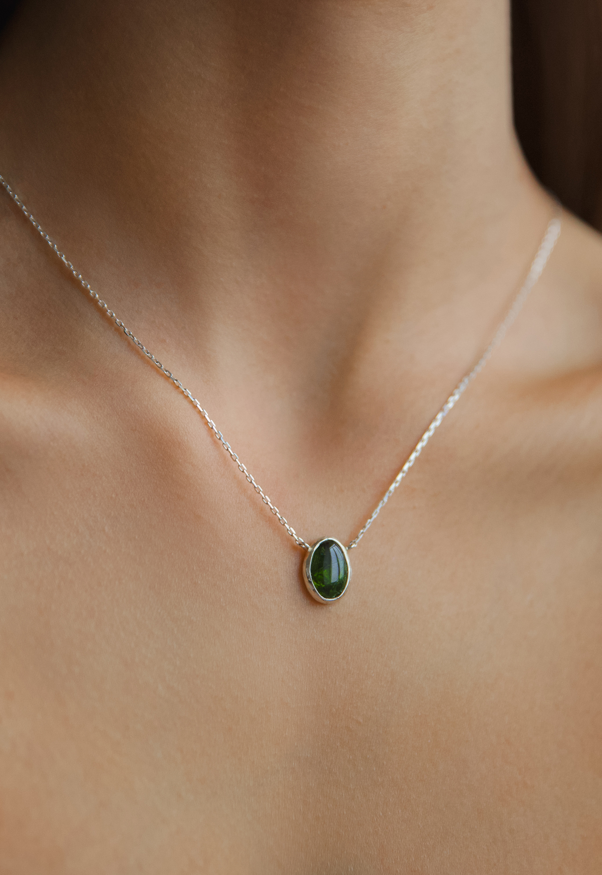 Подвеска с хромдиопсидом