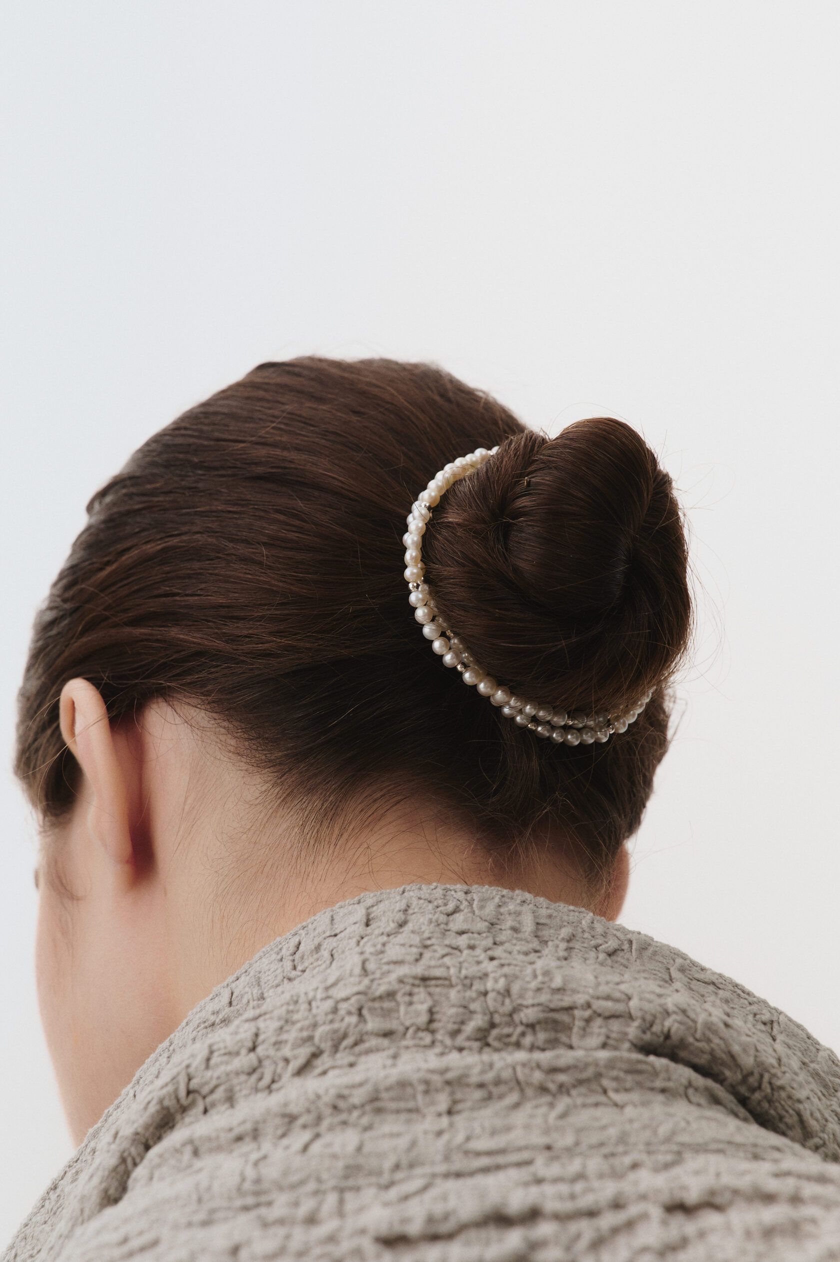 Жемчужная нить с бусинами