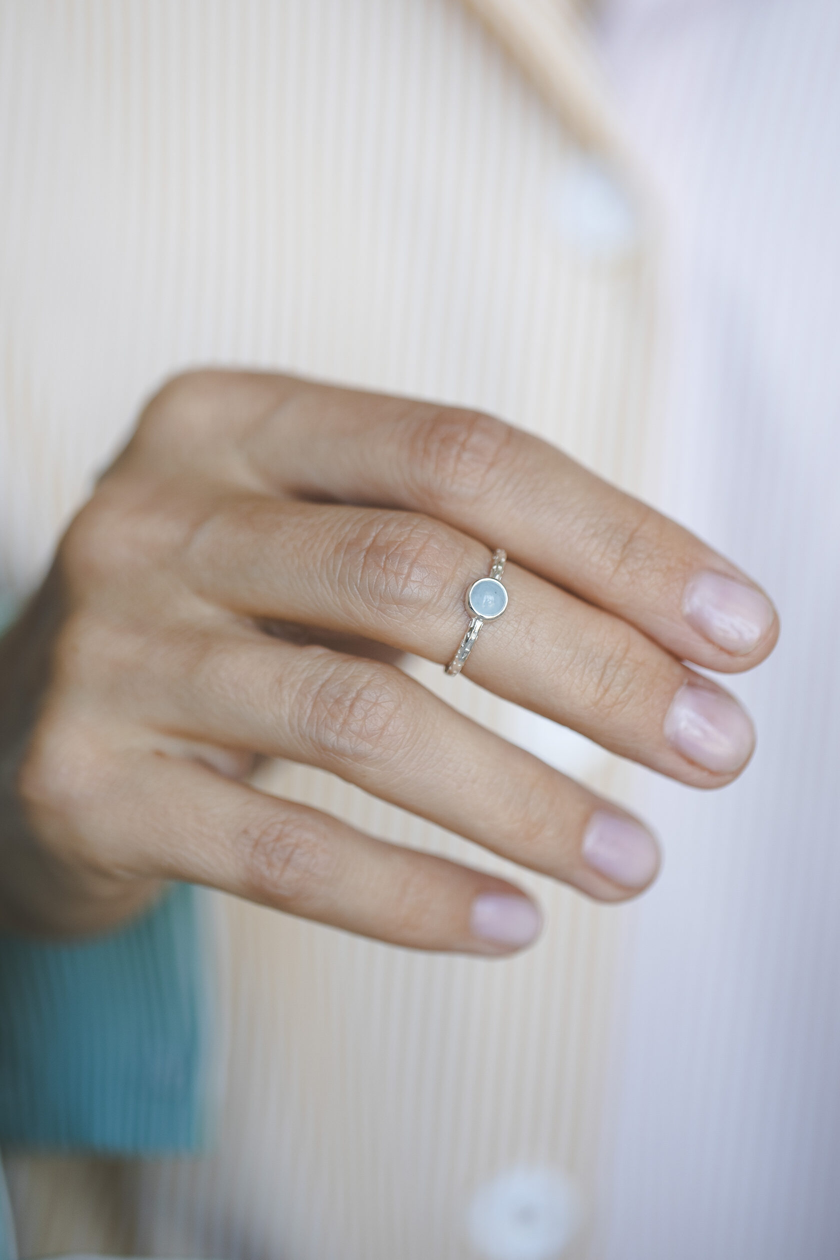 Кольцо с маленьким аквамарином