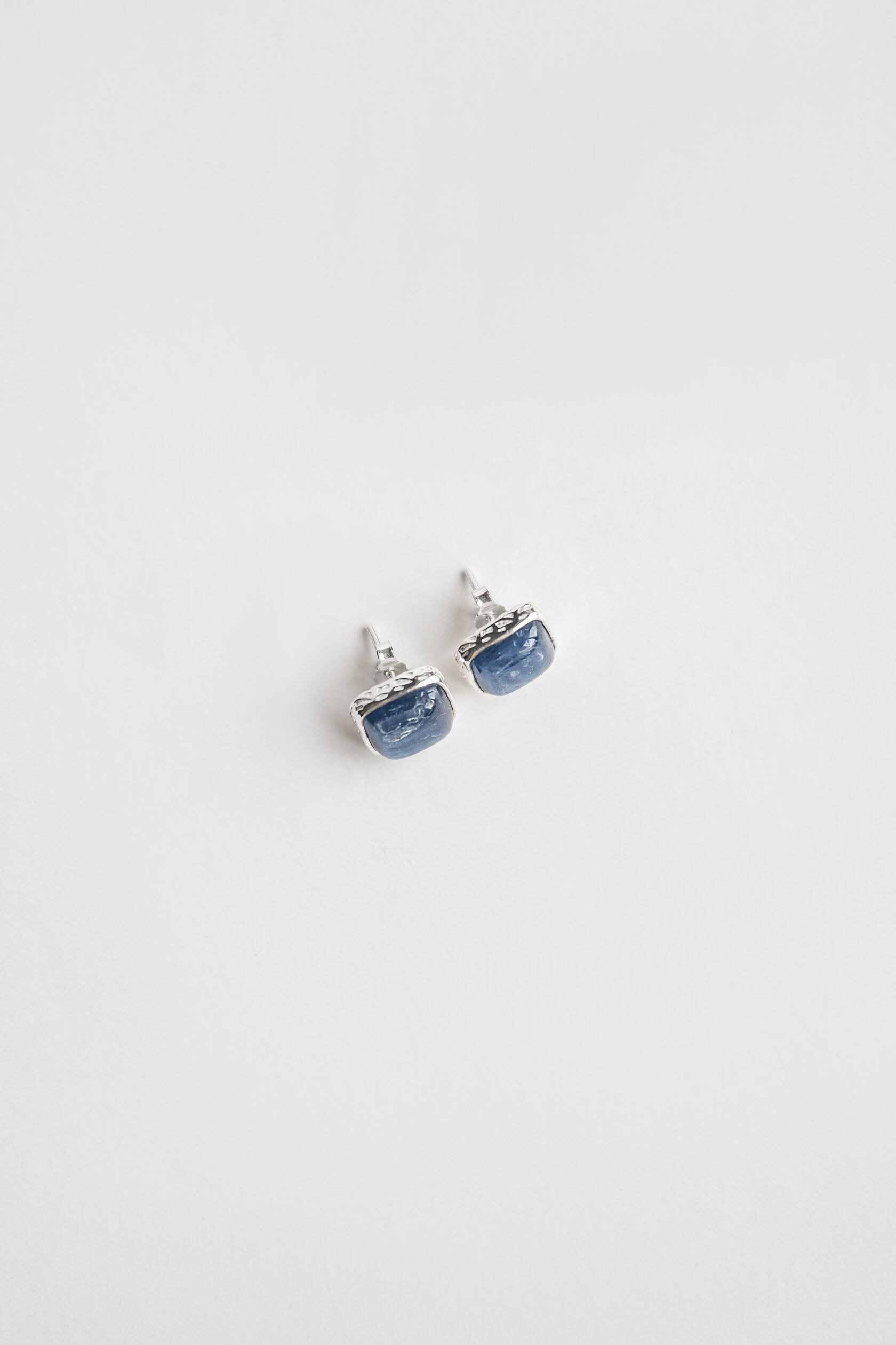 Серьги с кианитом