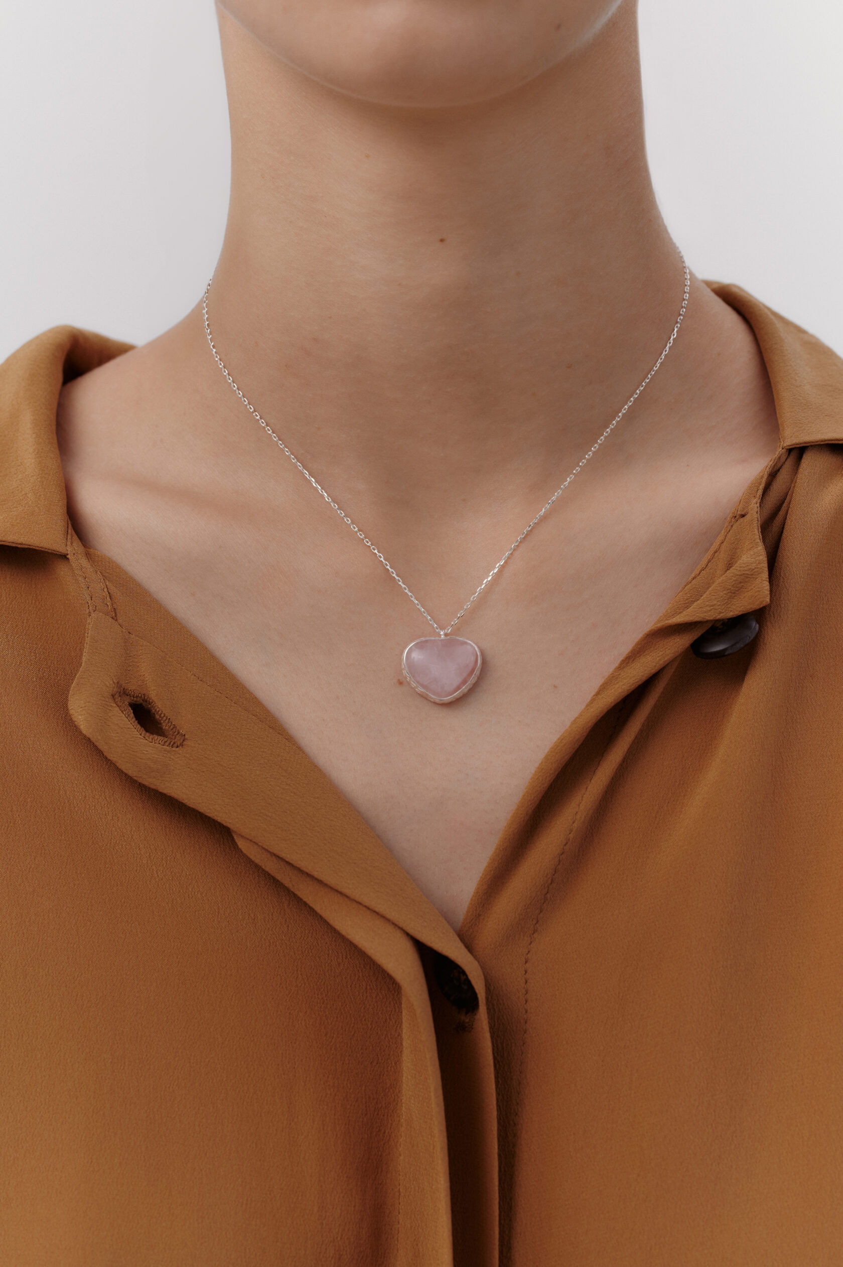 Подвеска с розовым кварцем