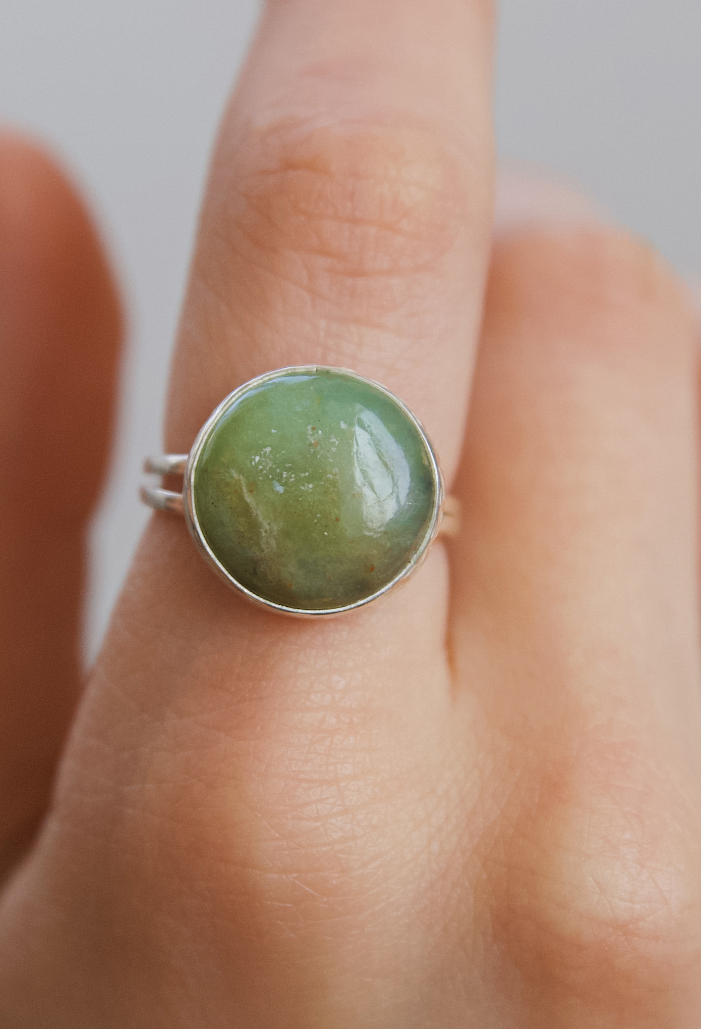 Кольцо с перуанским опалом