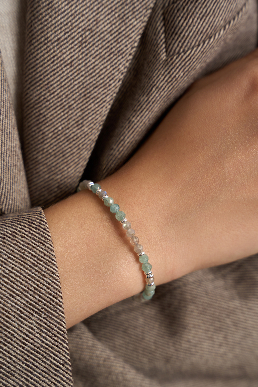 Комплект браслетов Многослойность