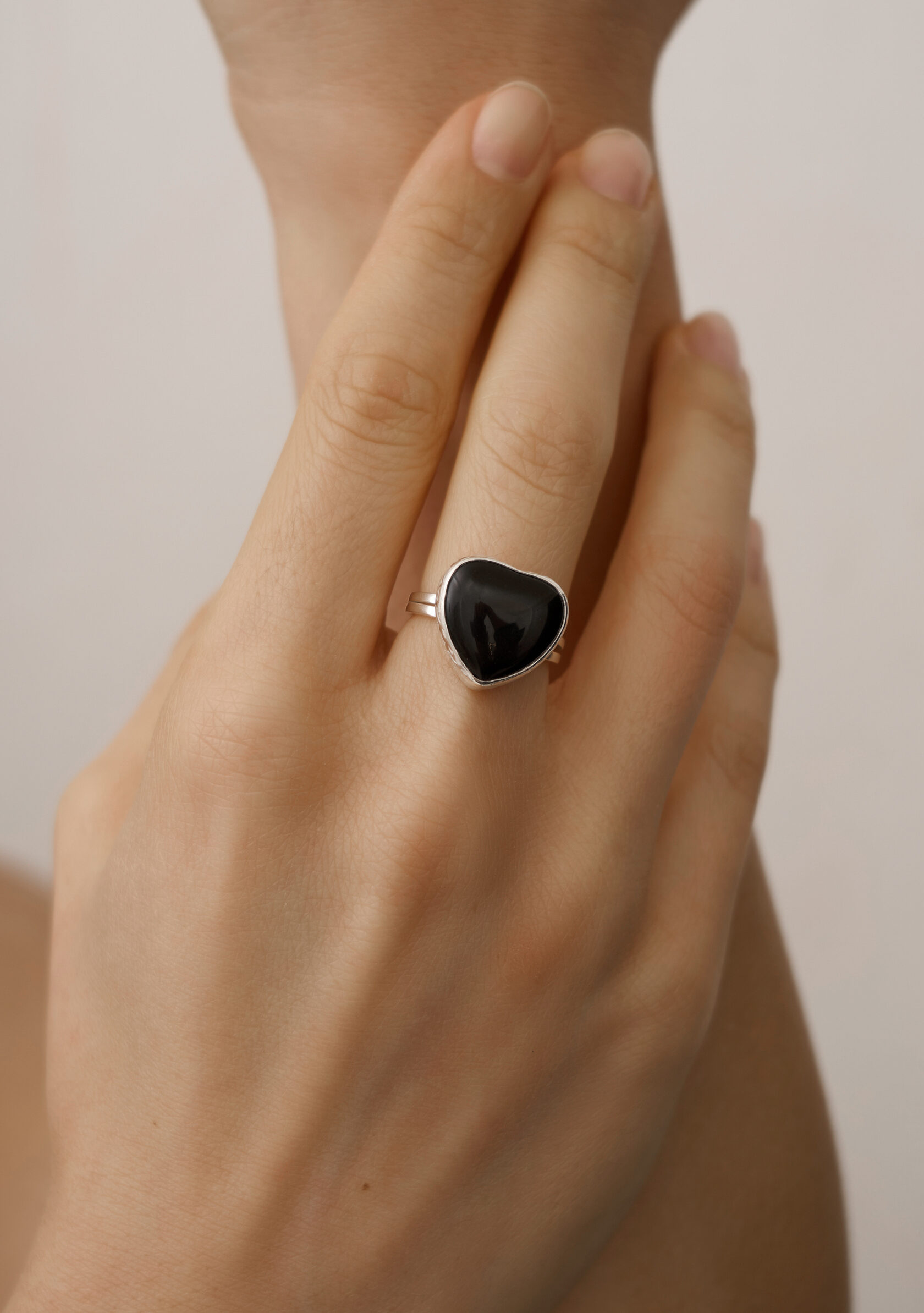 Кольцо Сердце с обсиданом