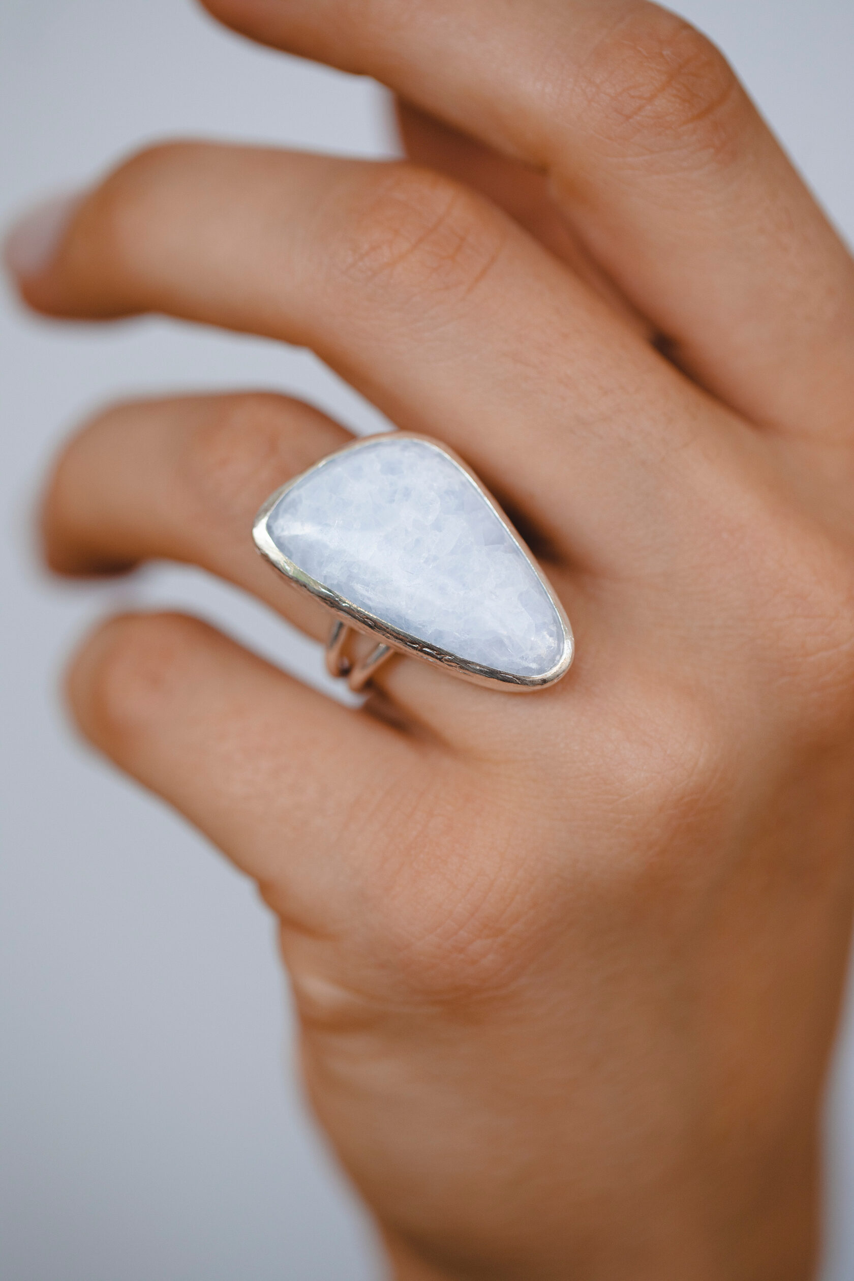 Кольцо с кальцитом