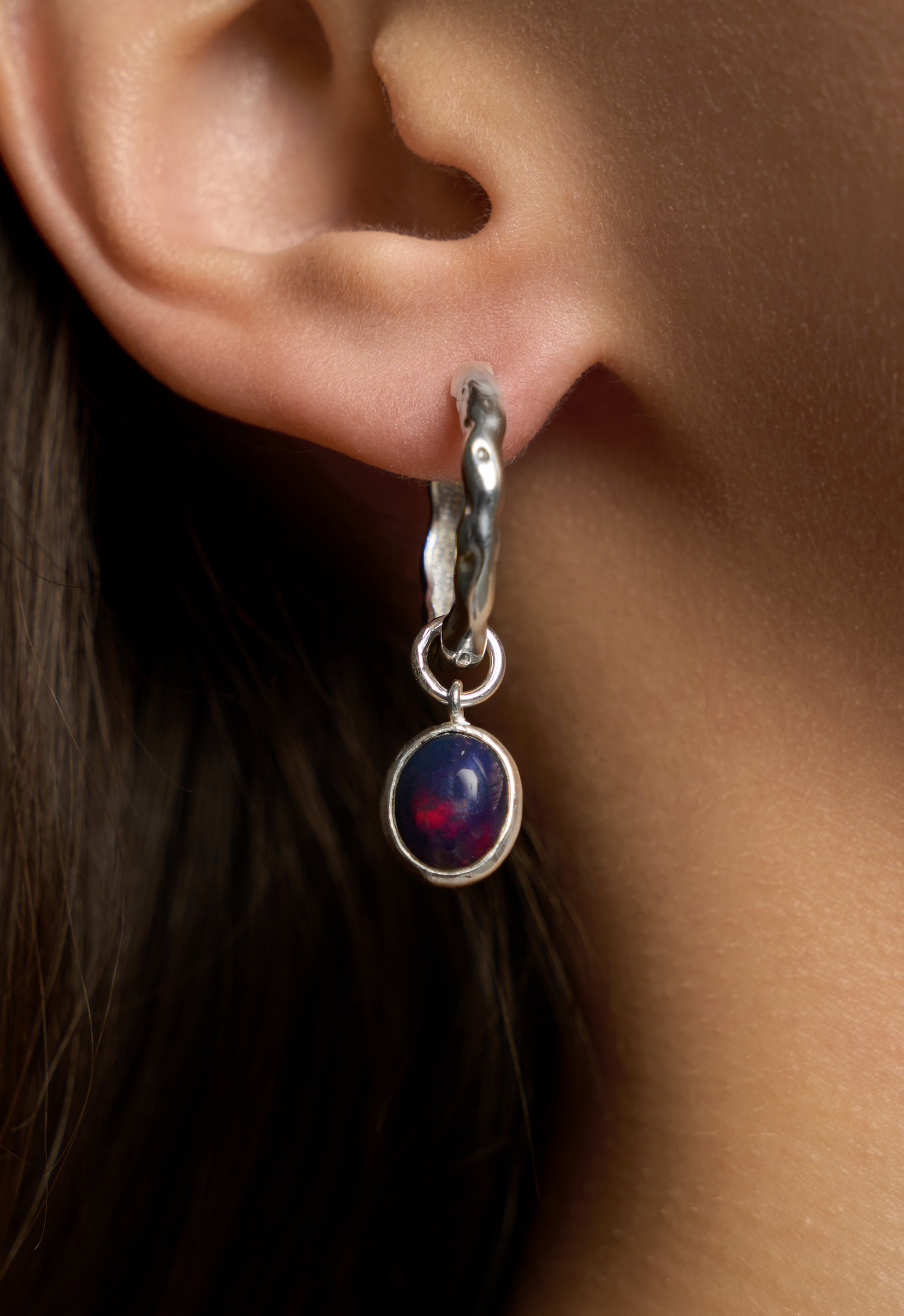 Джемс с эфиопским опалом