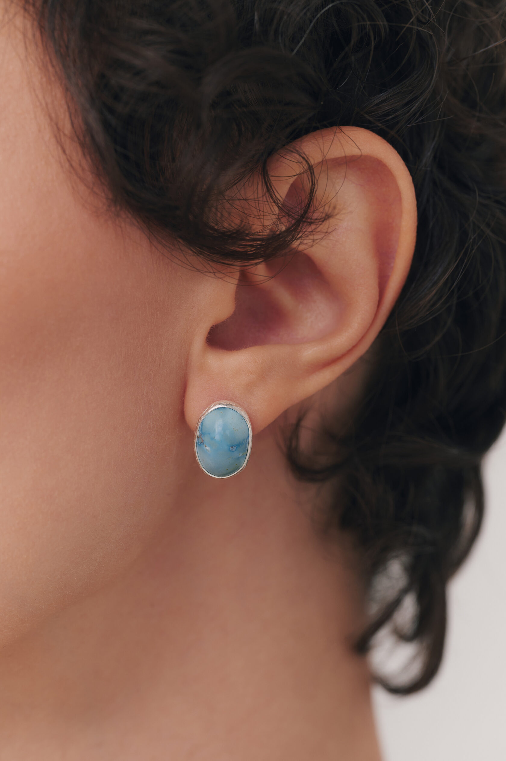 Пусеты с овальной бирюзой