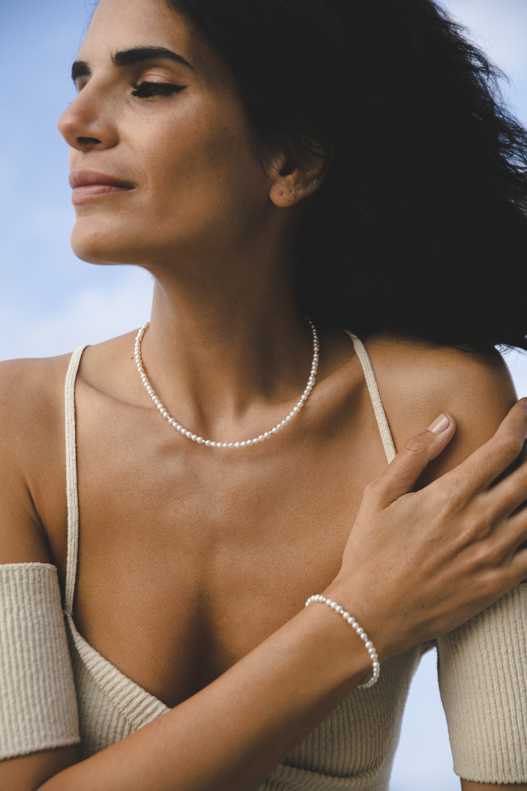 Жемчужная нить с бусинами