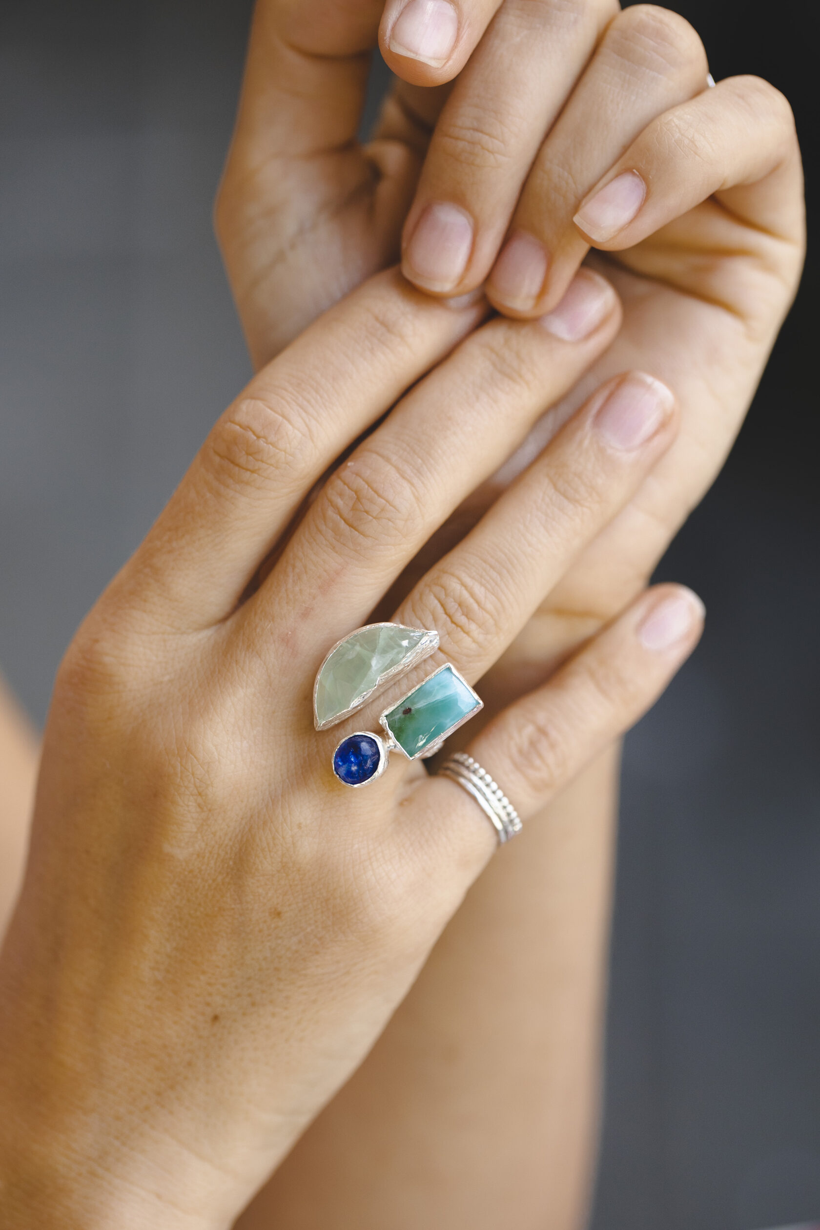 Кольцо с кварцем и ларимаром