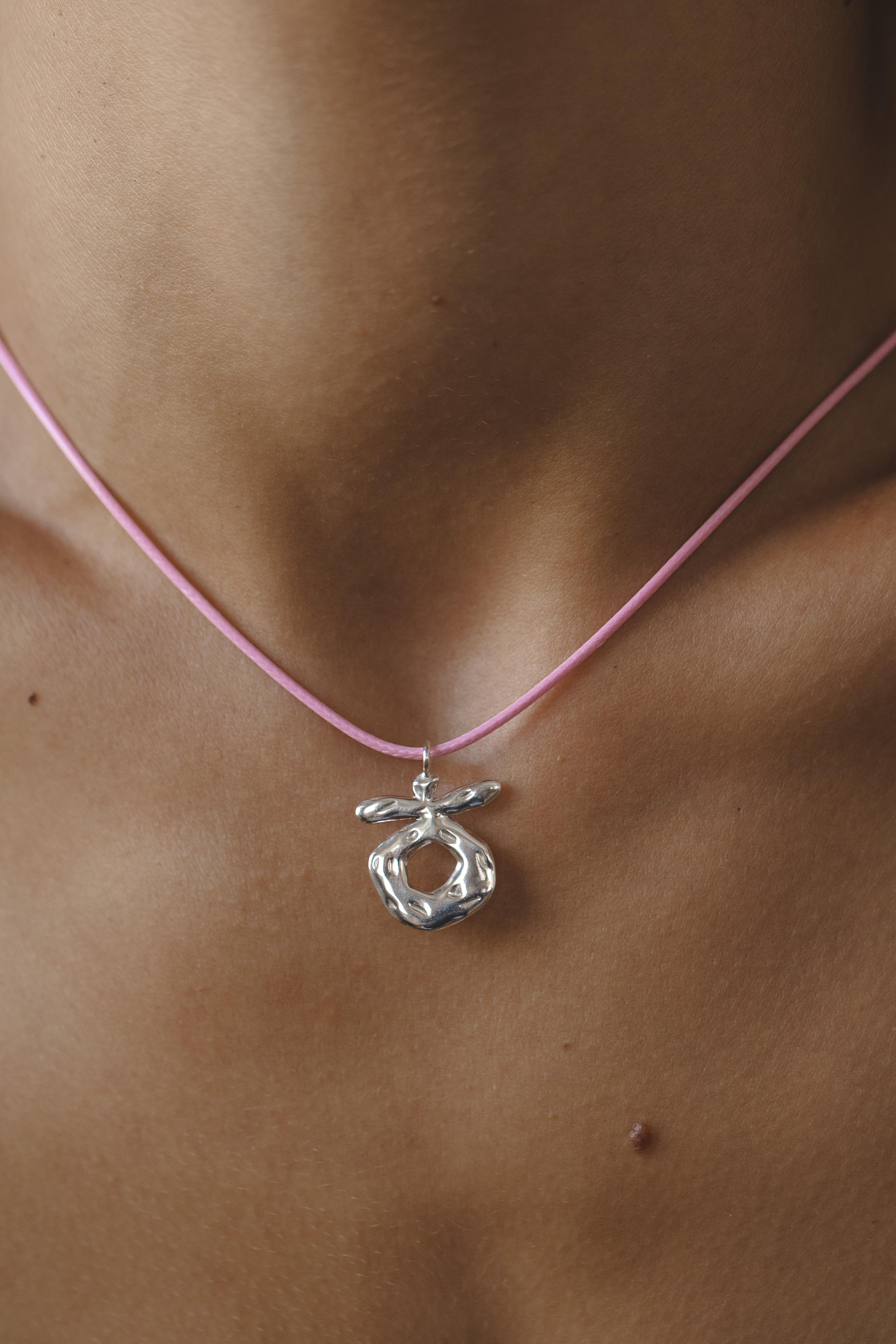 Подвеска на шнуре "Радость"