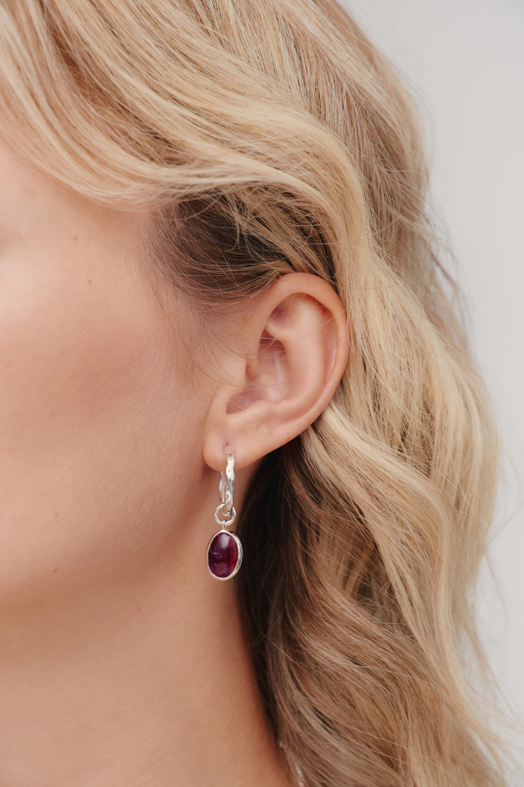 Джемс с вишневым турмалином