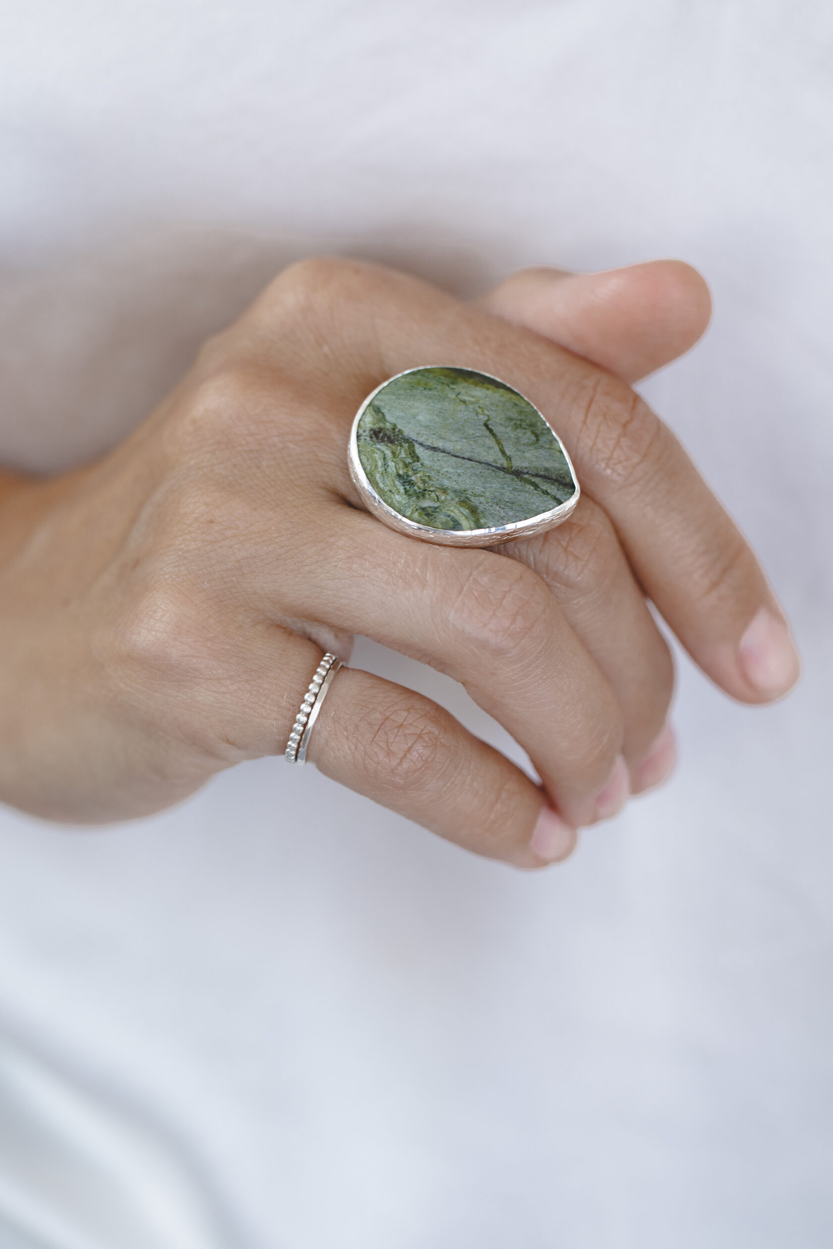 Кольцо с лиственитом