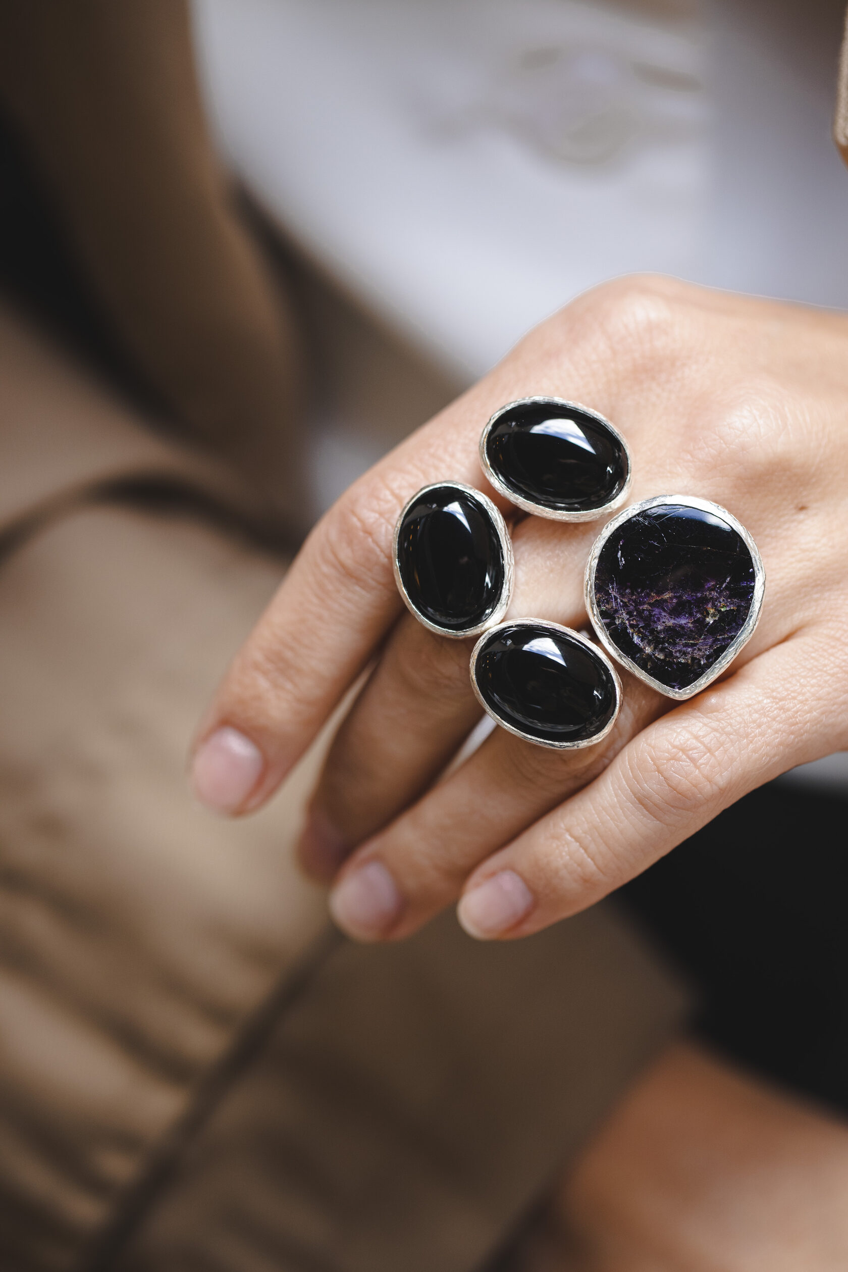 Кольцо с флюоритом и агатом