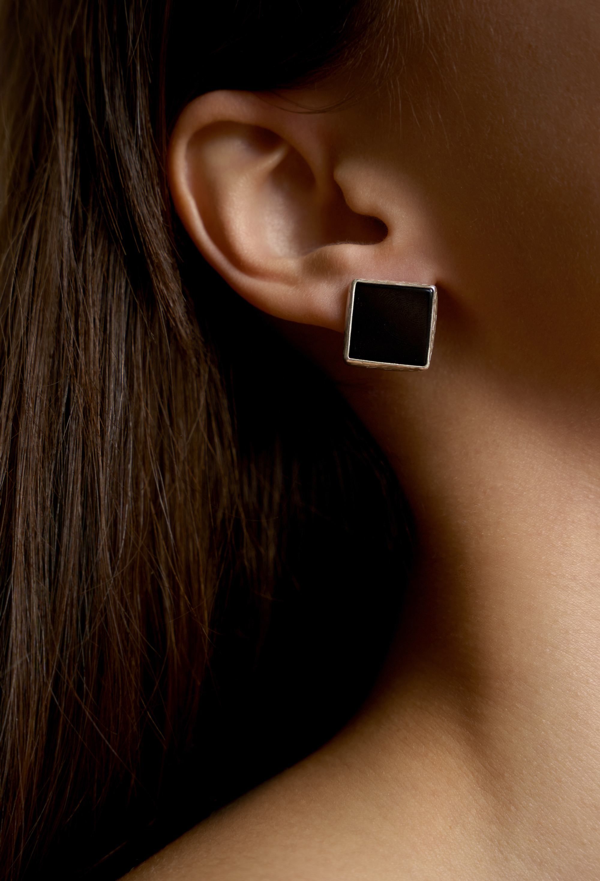 Пусеты с черным агатом Пусеты с черным агатом