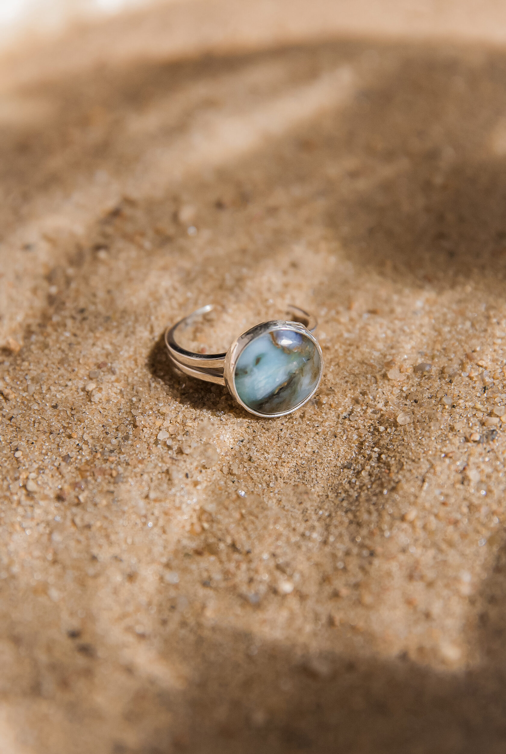 Кольцо с перуанским опалом