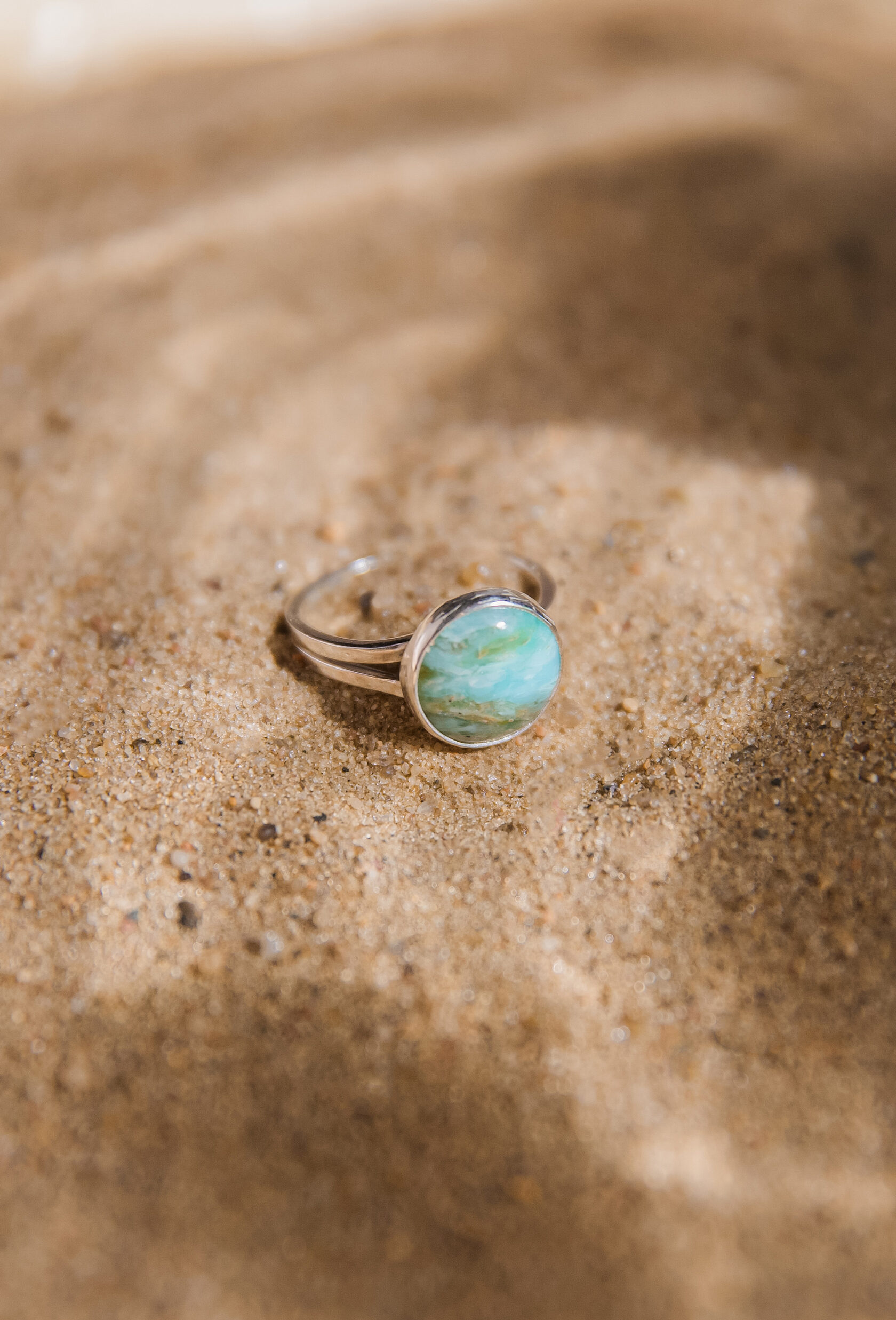 Кольцо с перуанским опалом