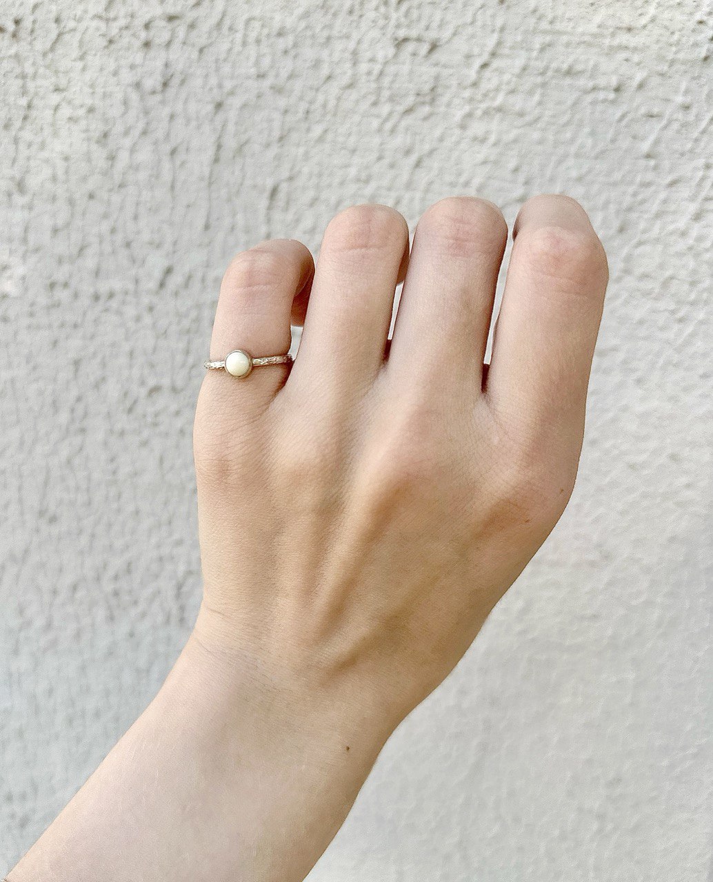 Кольцо с кахолонгом