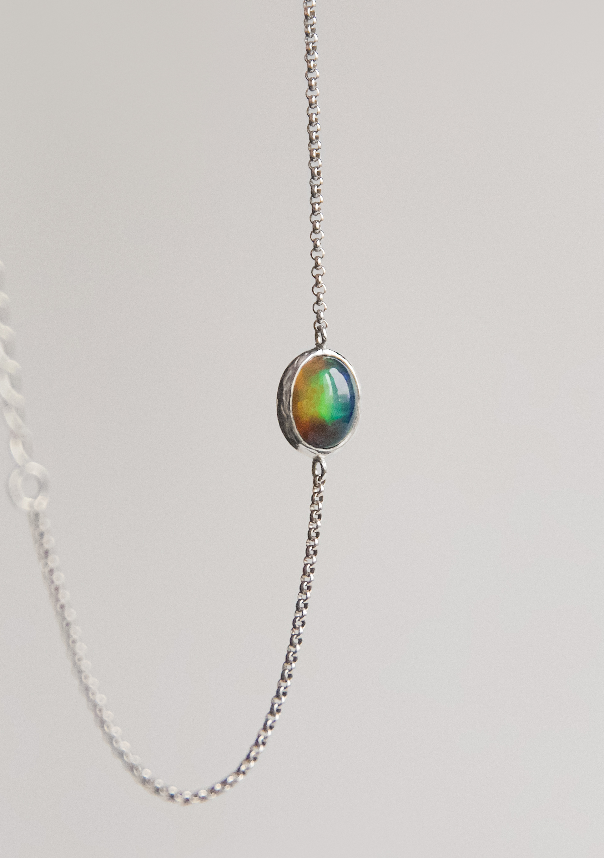 Браслет с эфиопским опалом