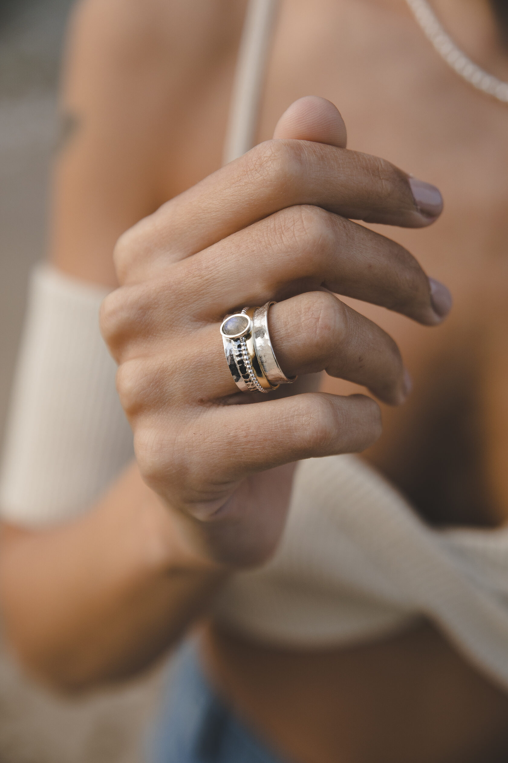 Кольцо-спинер с лабрадоритом