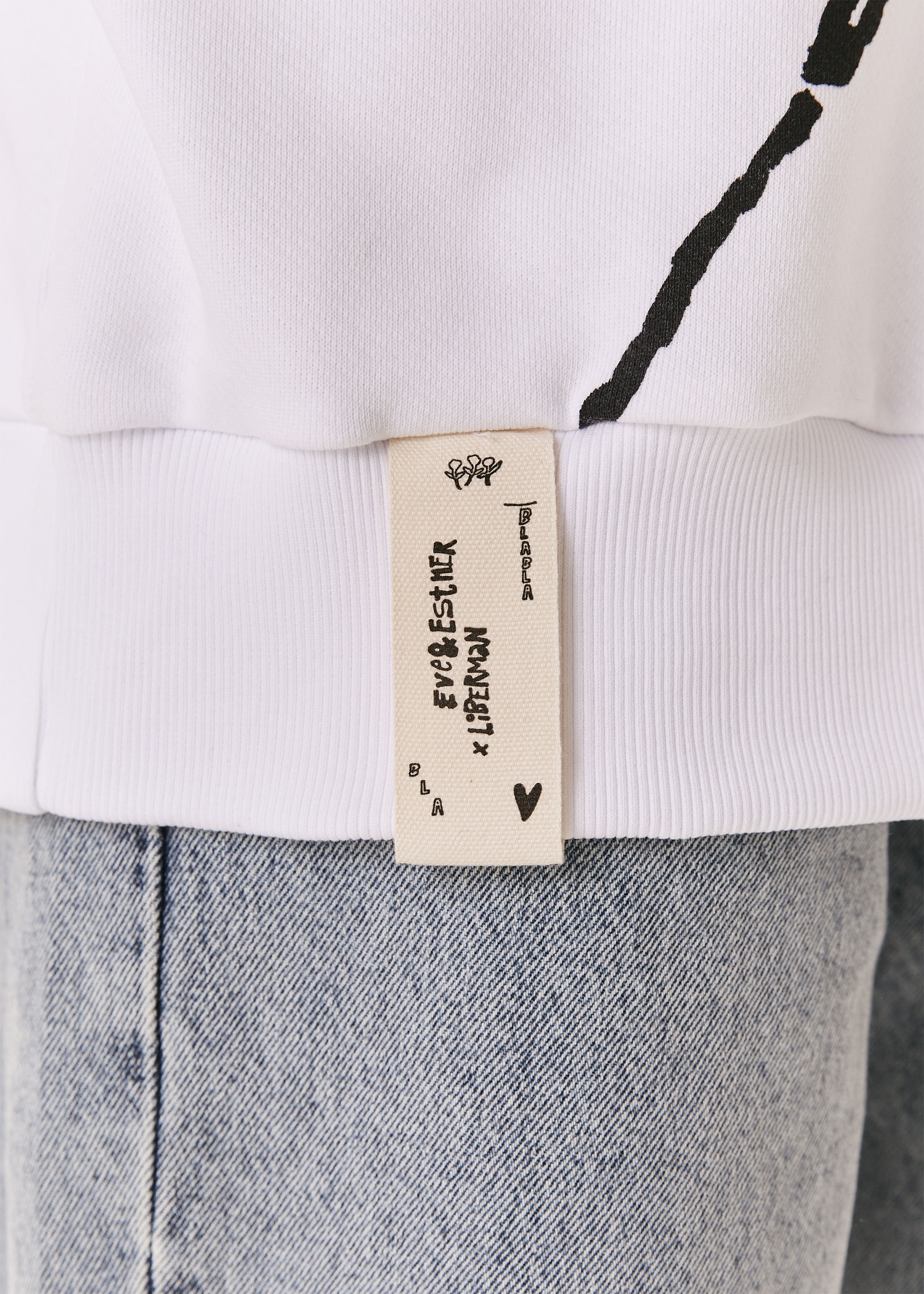 Свитшот EVE&ESTHER x LIBERMAN белый