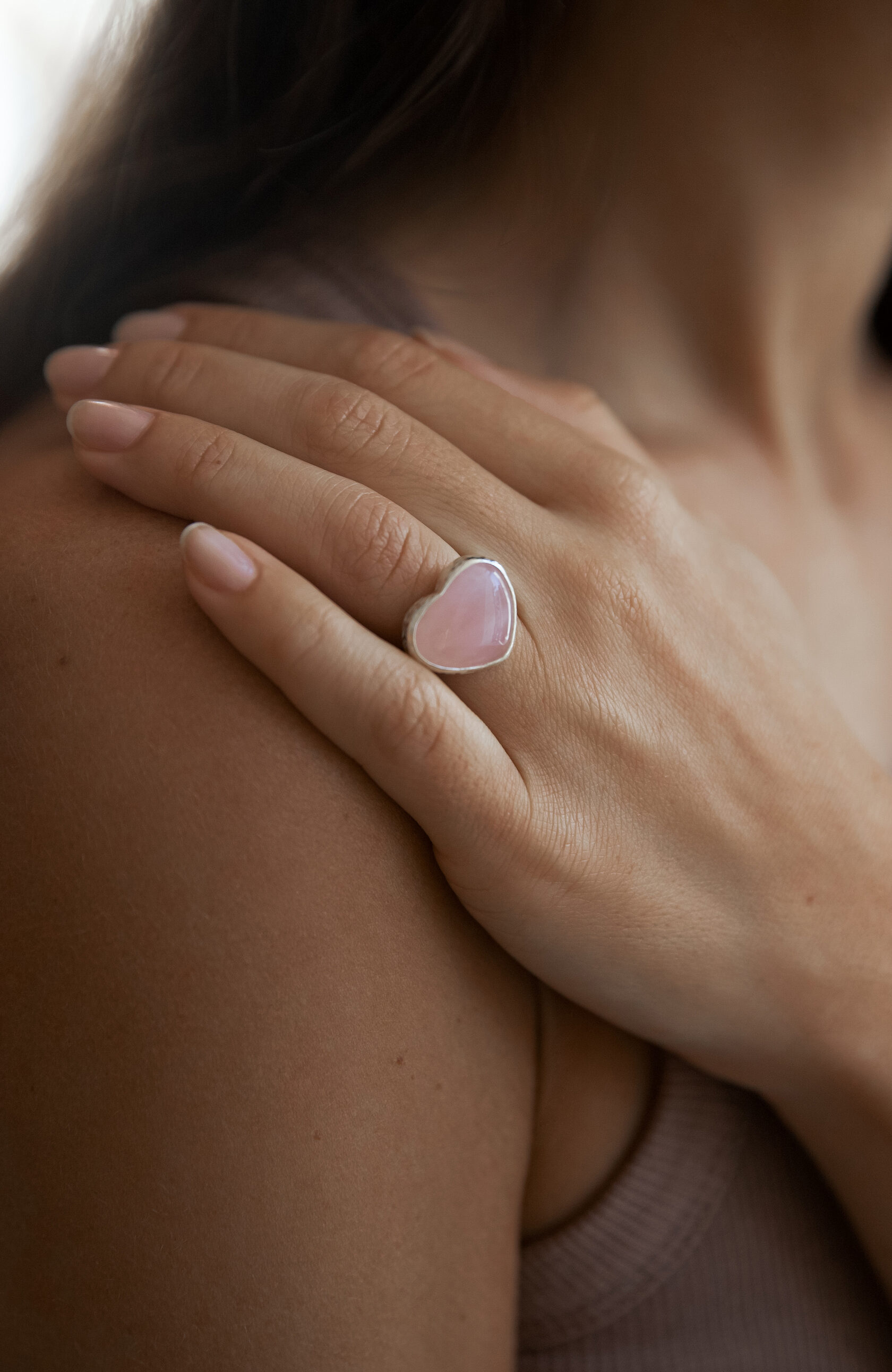 Кольцо Сердце с розовым кварцем