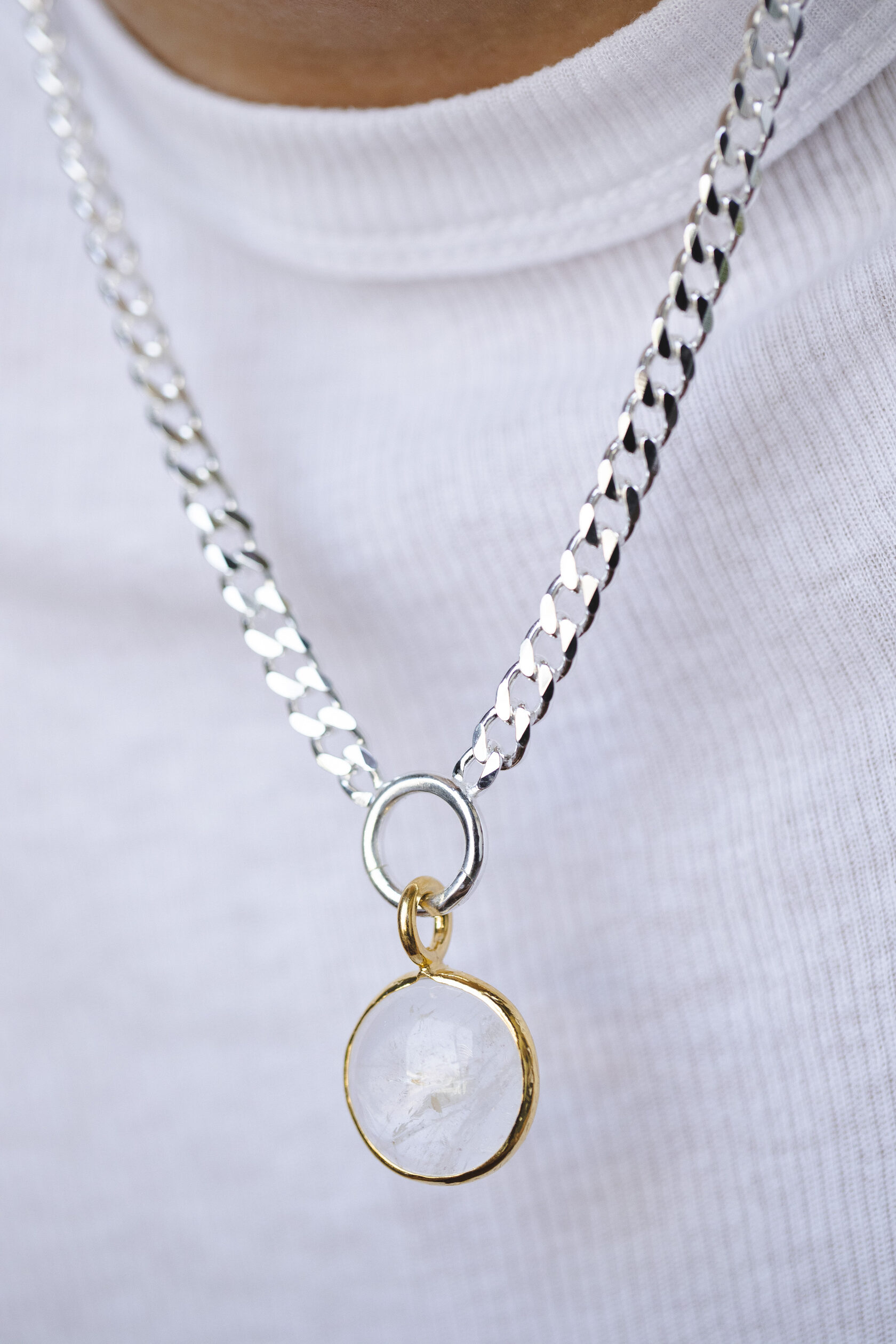 Медальон Хайли