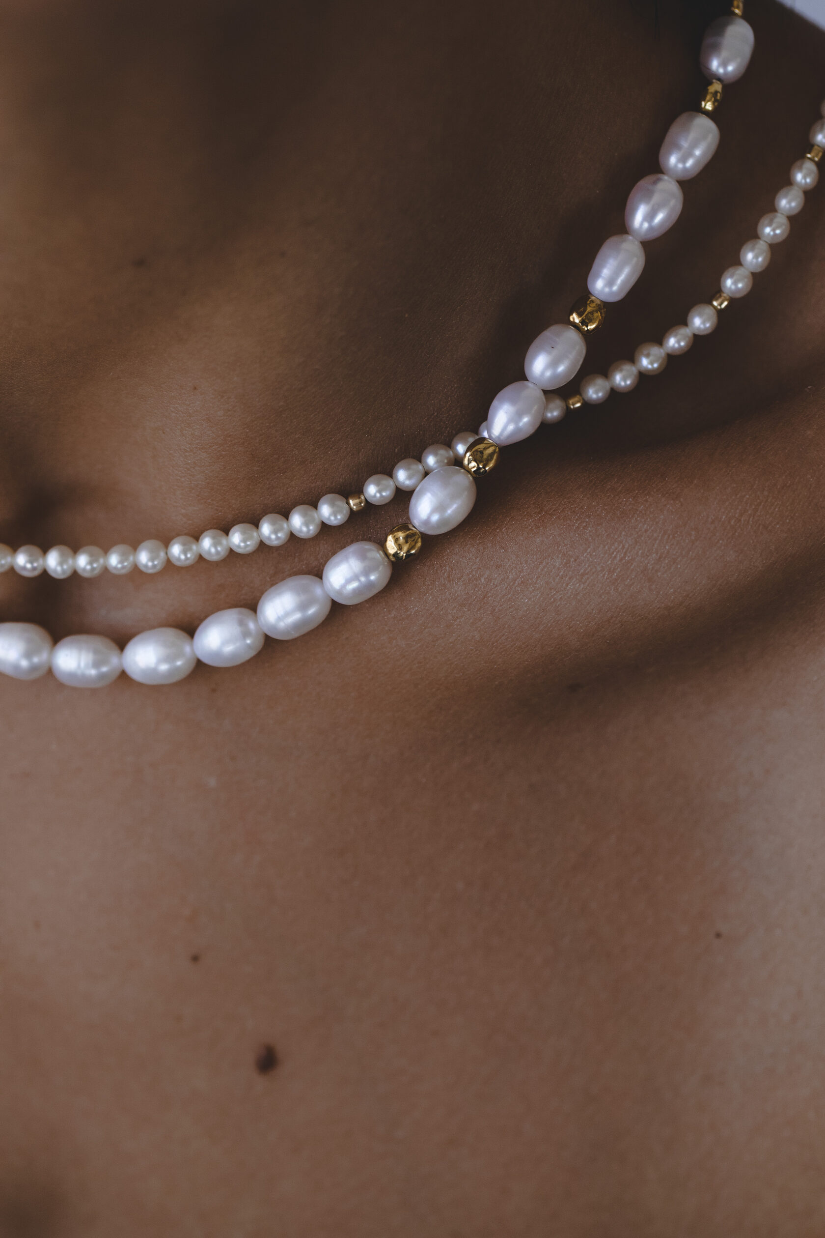 Жемчужная нить с бусинами