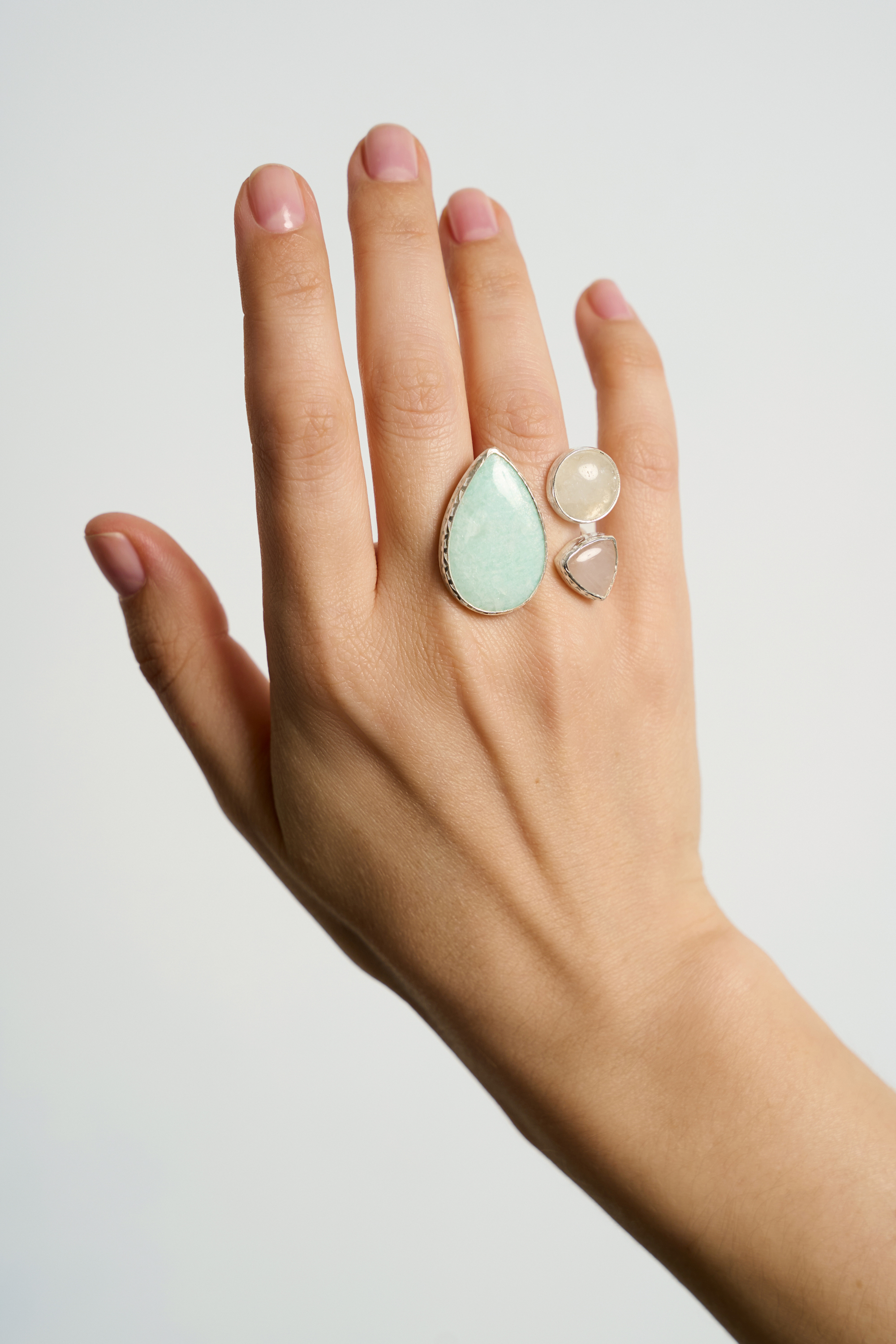 Кольцо с амазонитом, горным хрусталем и розовым кварцем