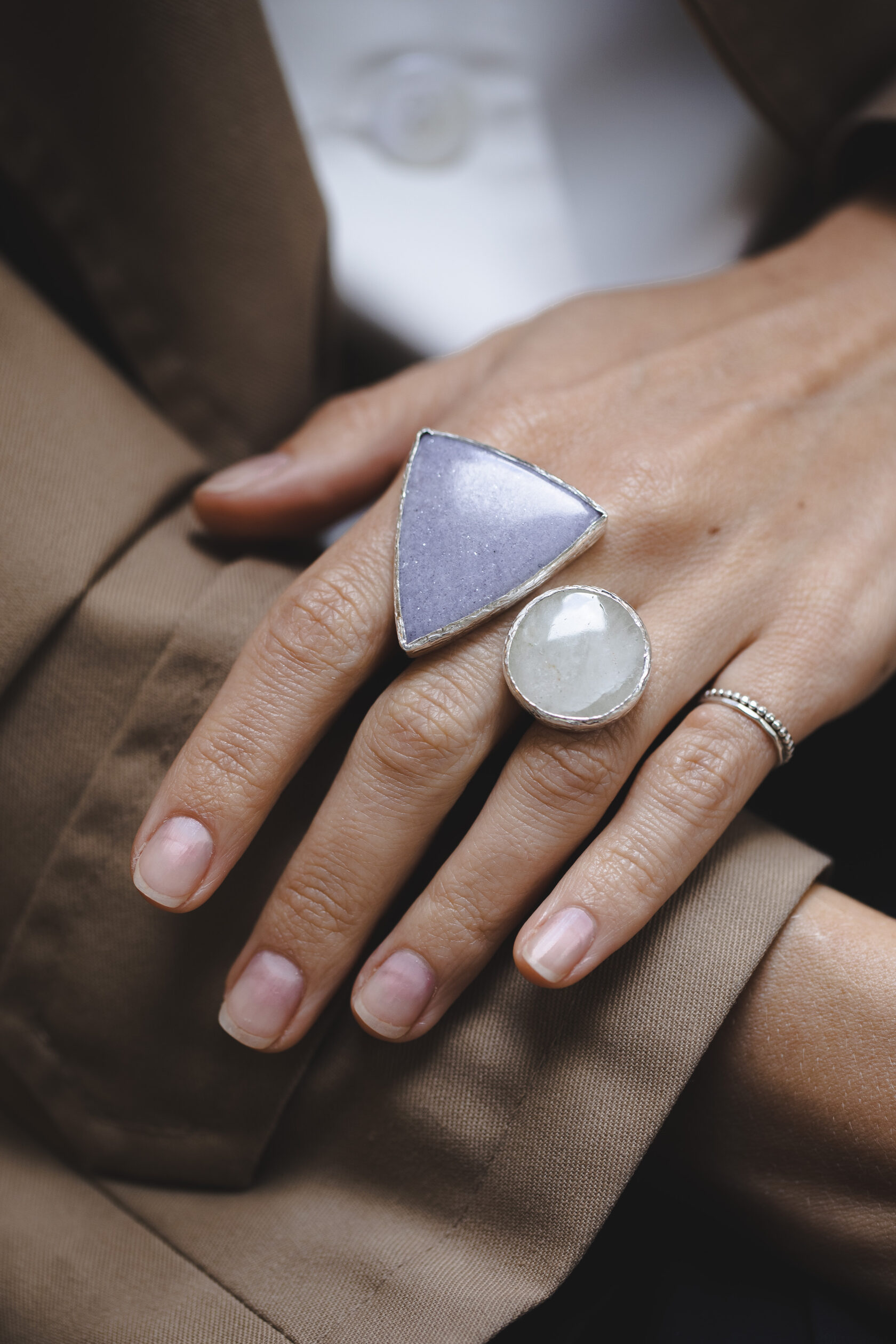 Кольцо с лепидолитом и кварцем