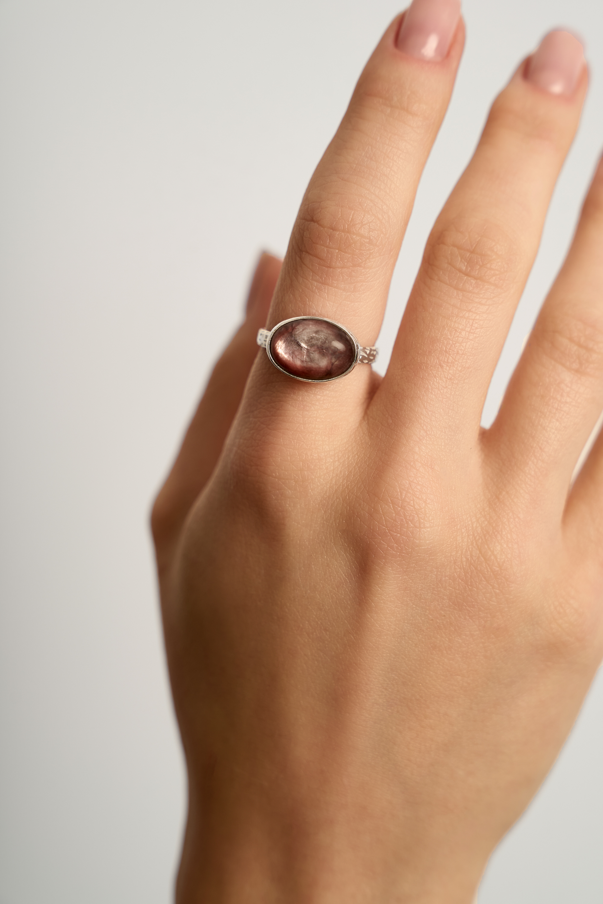 Кольцо с лепидолитом