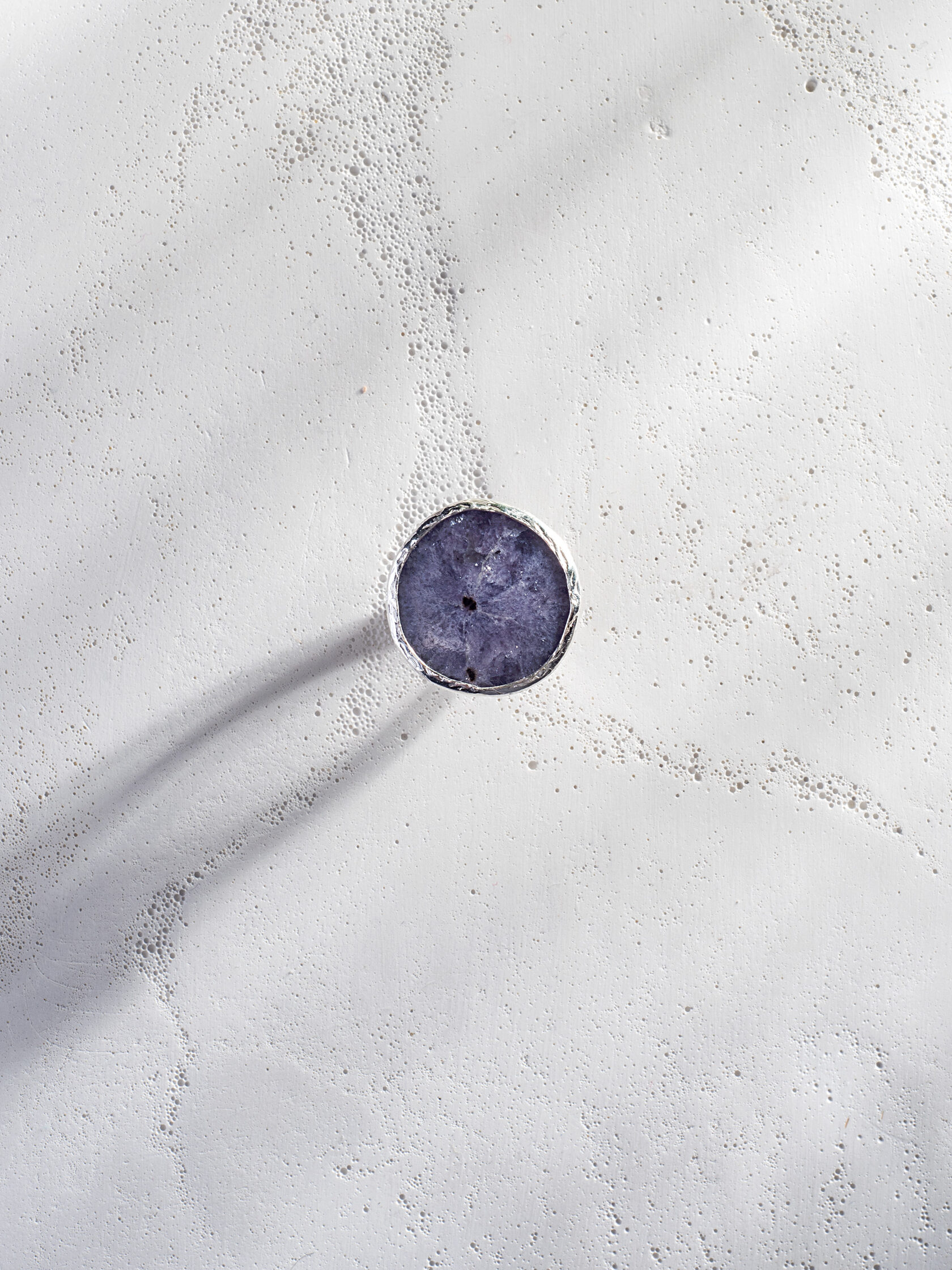 Кольцо с лепидолитом