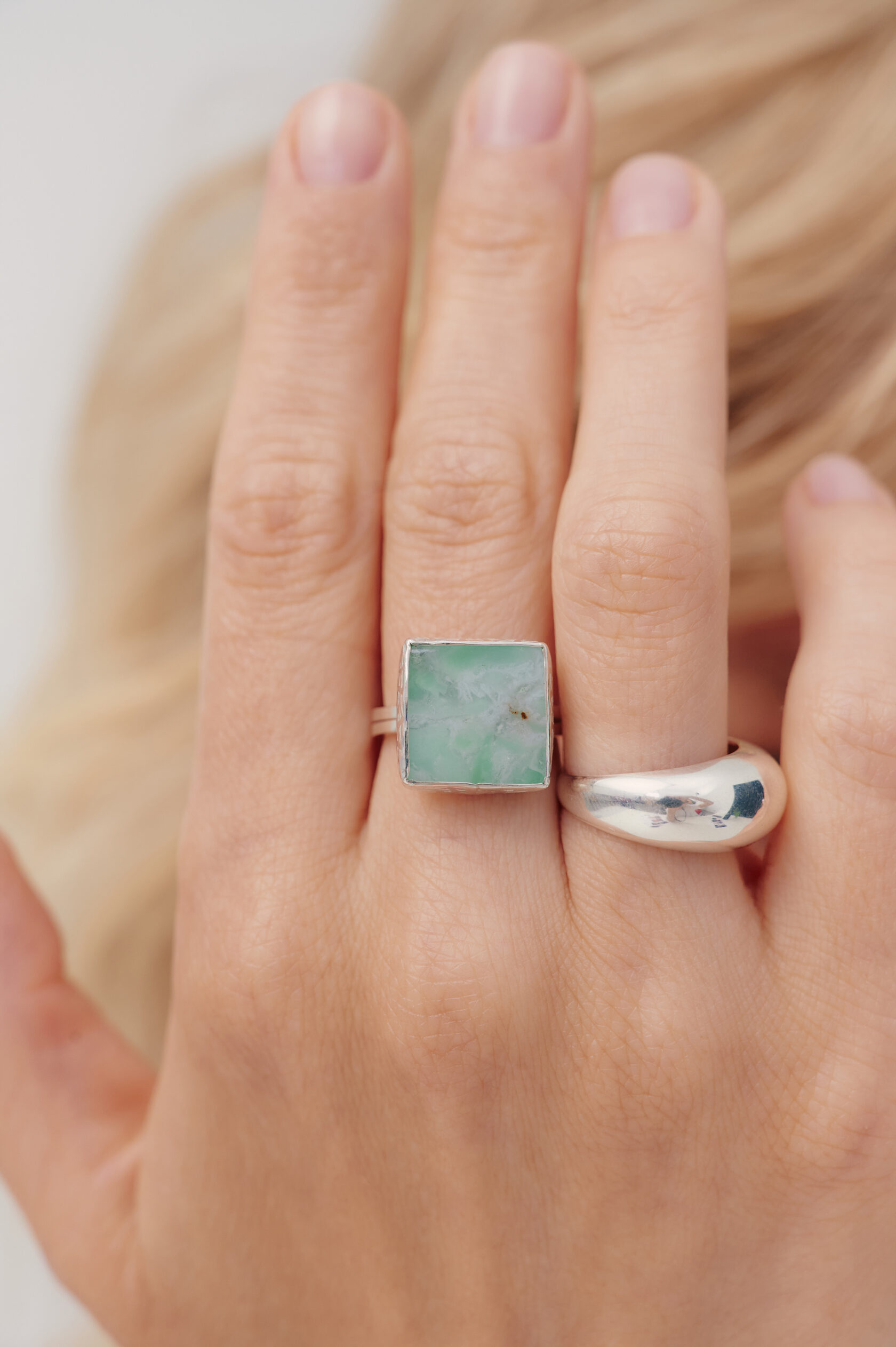 Кольцо с хризопразом