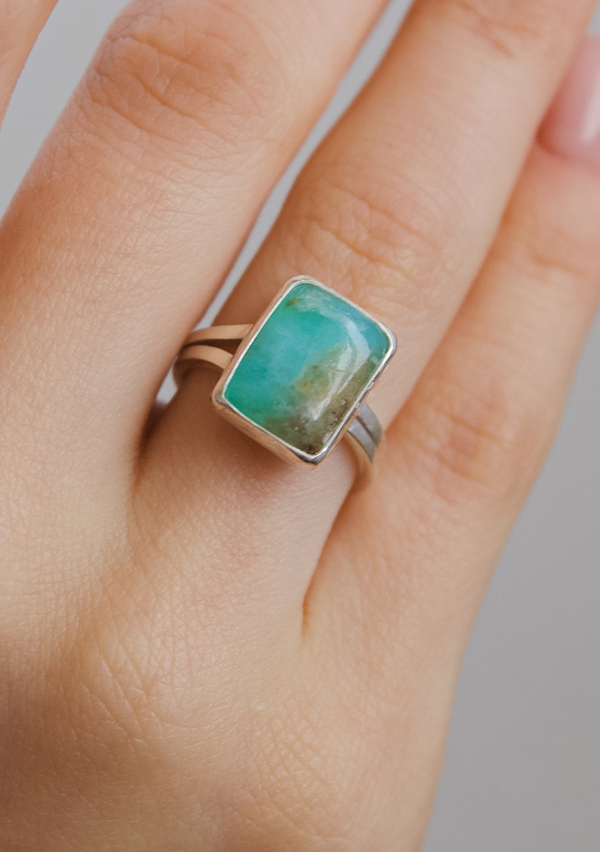 Кольцо с перуанским опалом