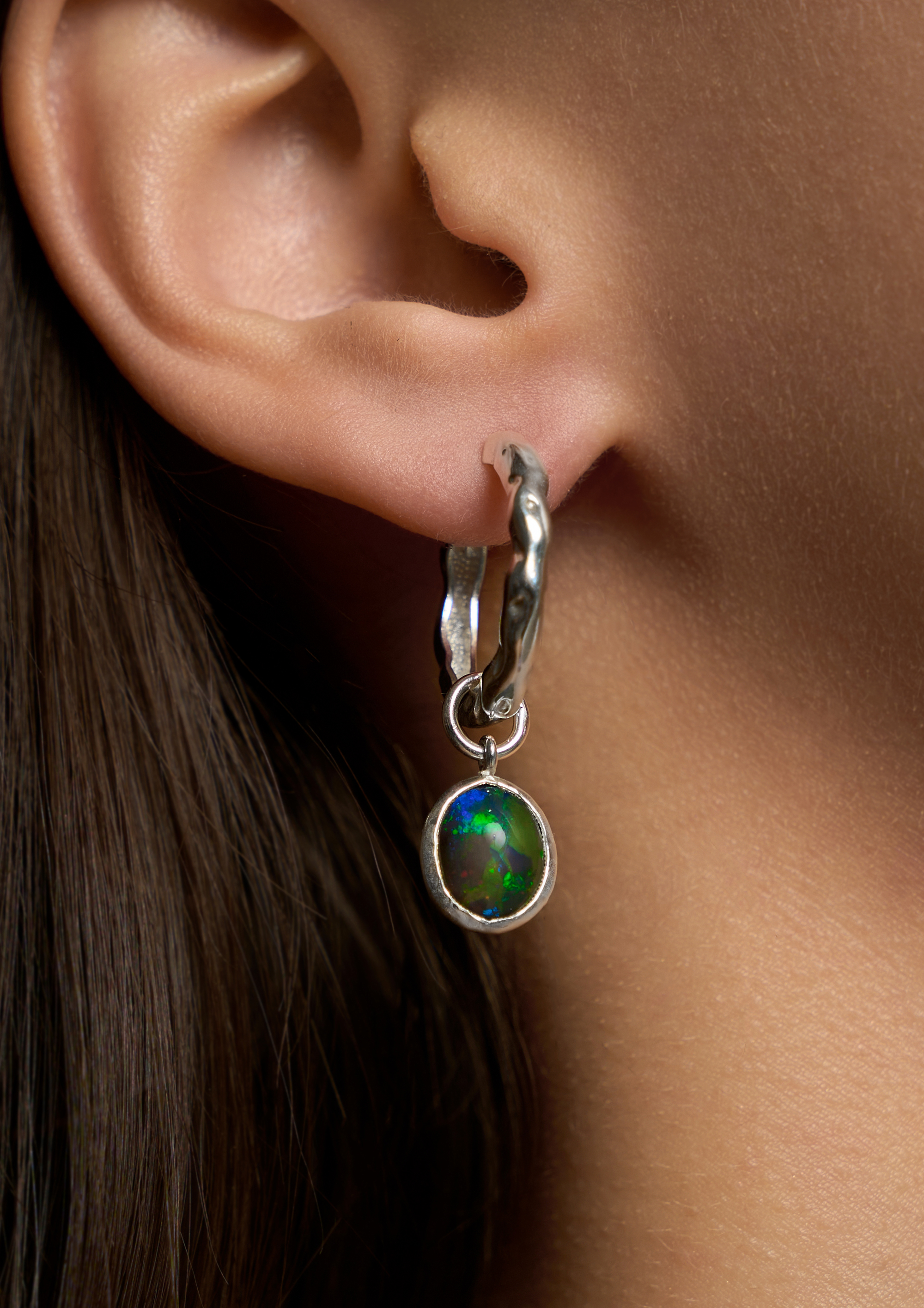 Джемс с эфиопским опалом