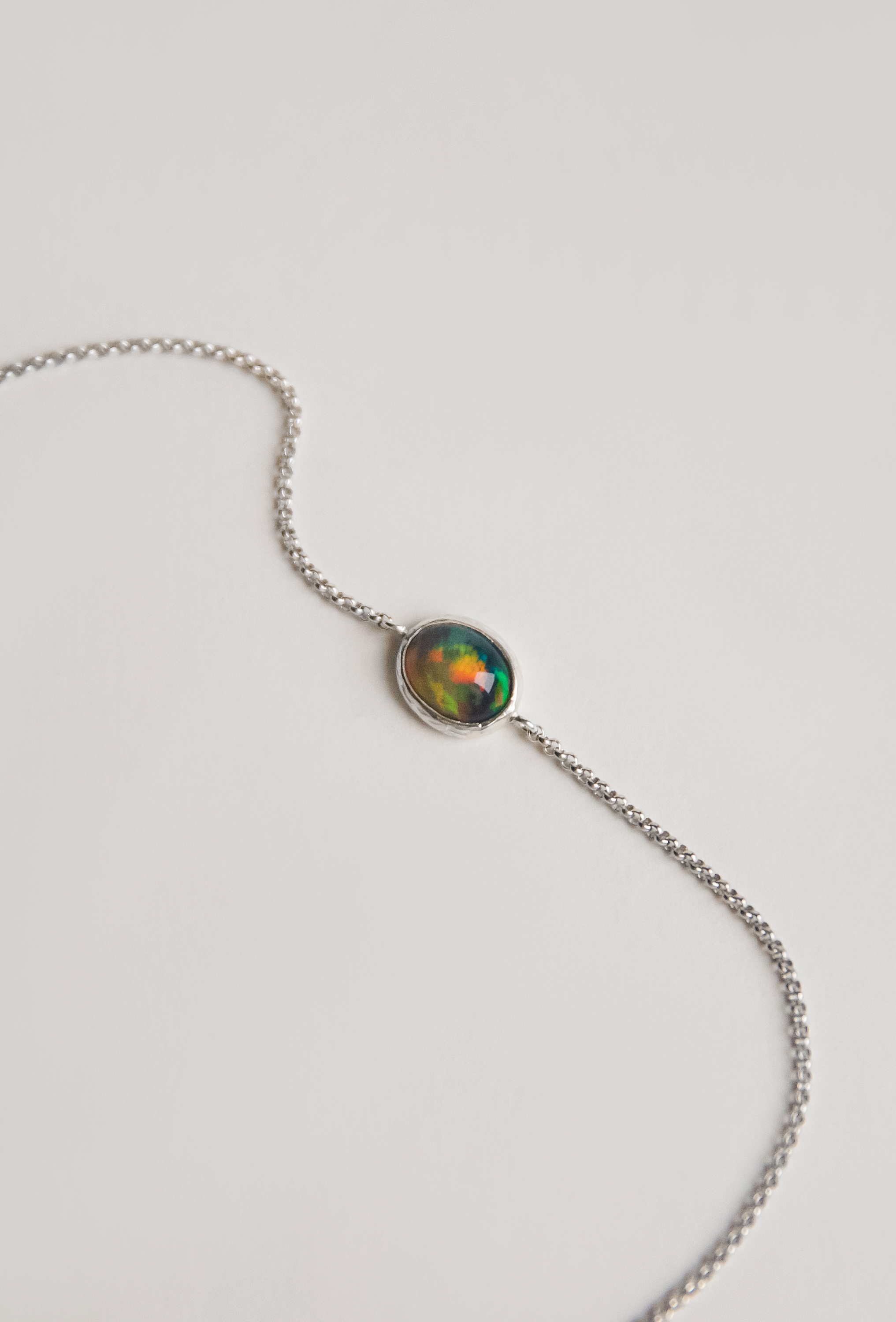 Браслет с эфиопским опалом