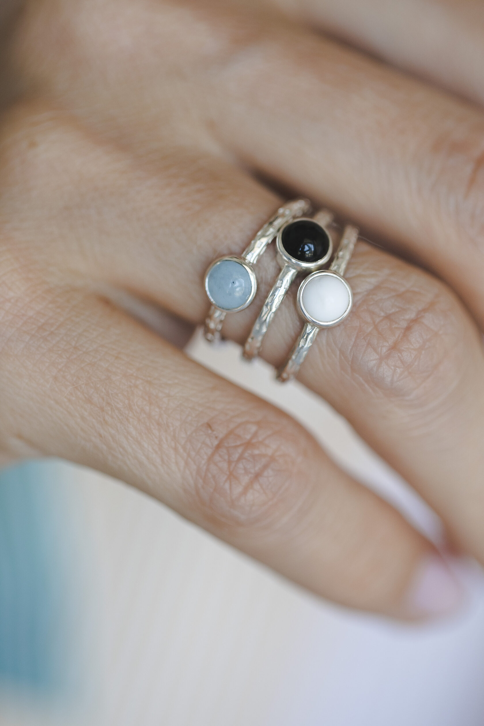 Кольцо с кахолонгом