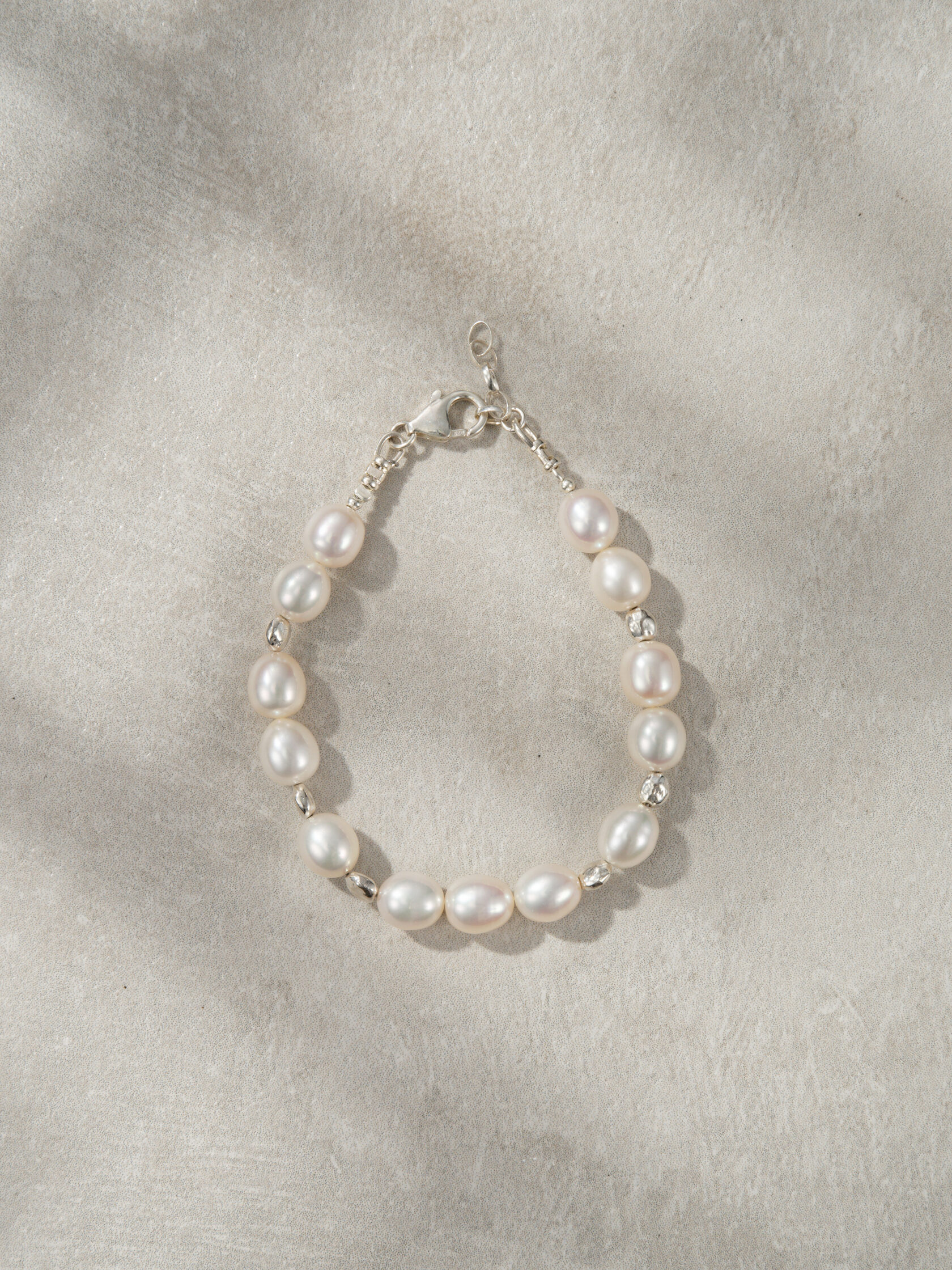 Браслет с крупным жемчугом Браслет с крупным жемчугом