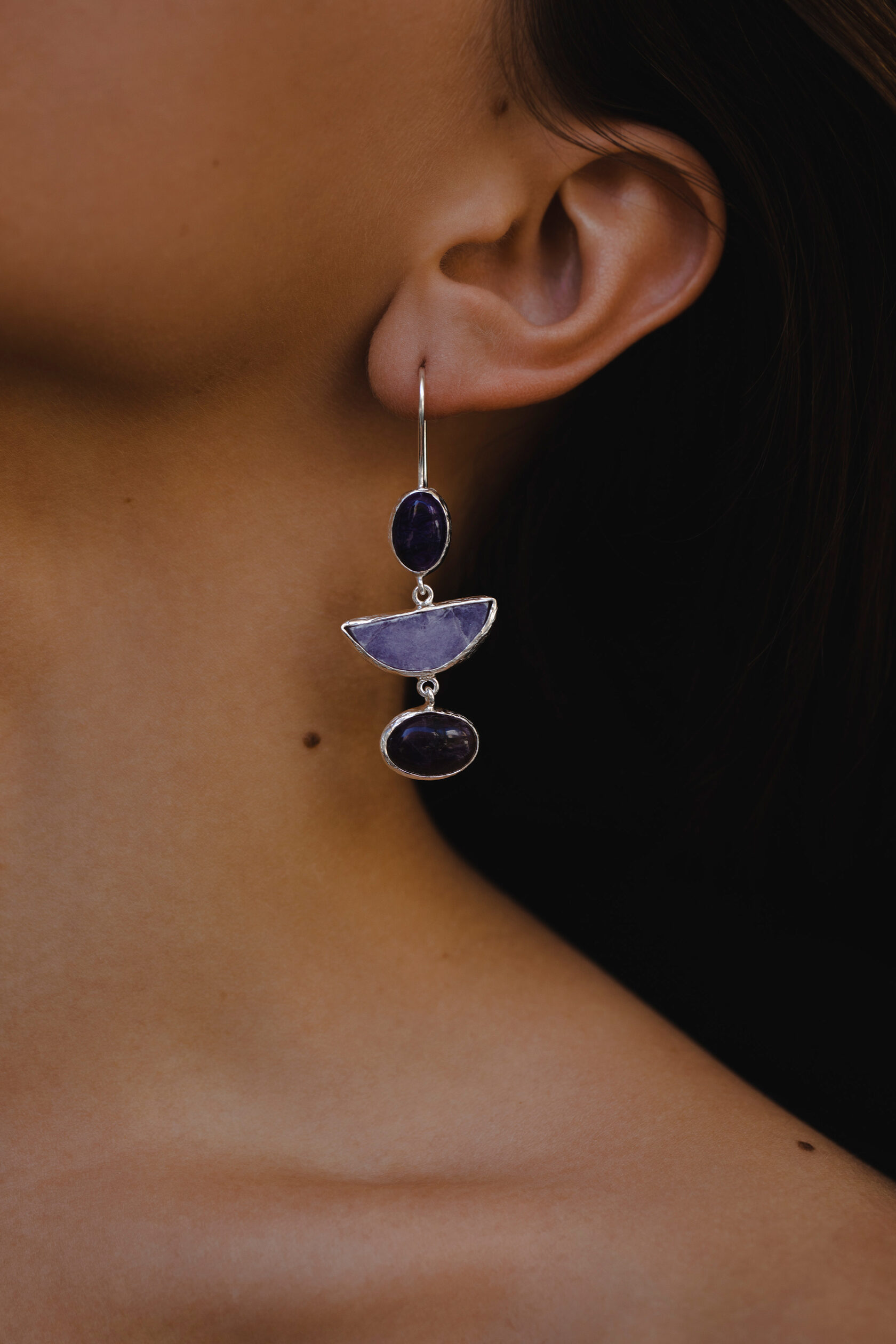 Серьги с чароитом, лепидолитом и аметистом