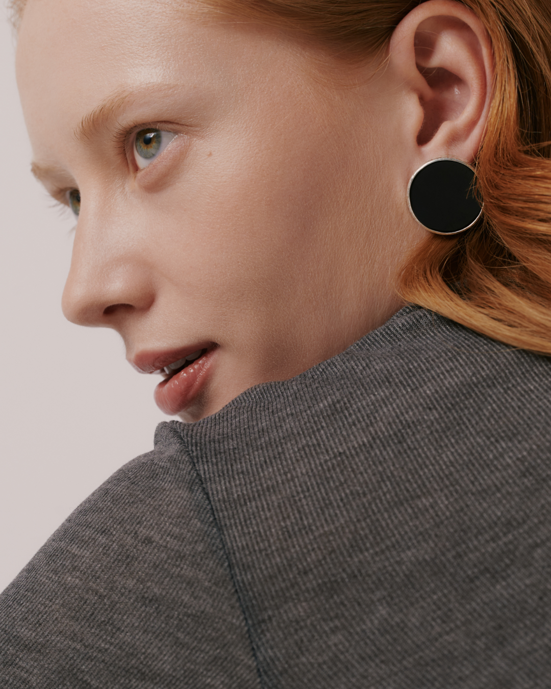 Пусеты с агатом