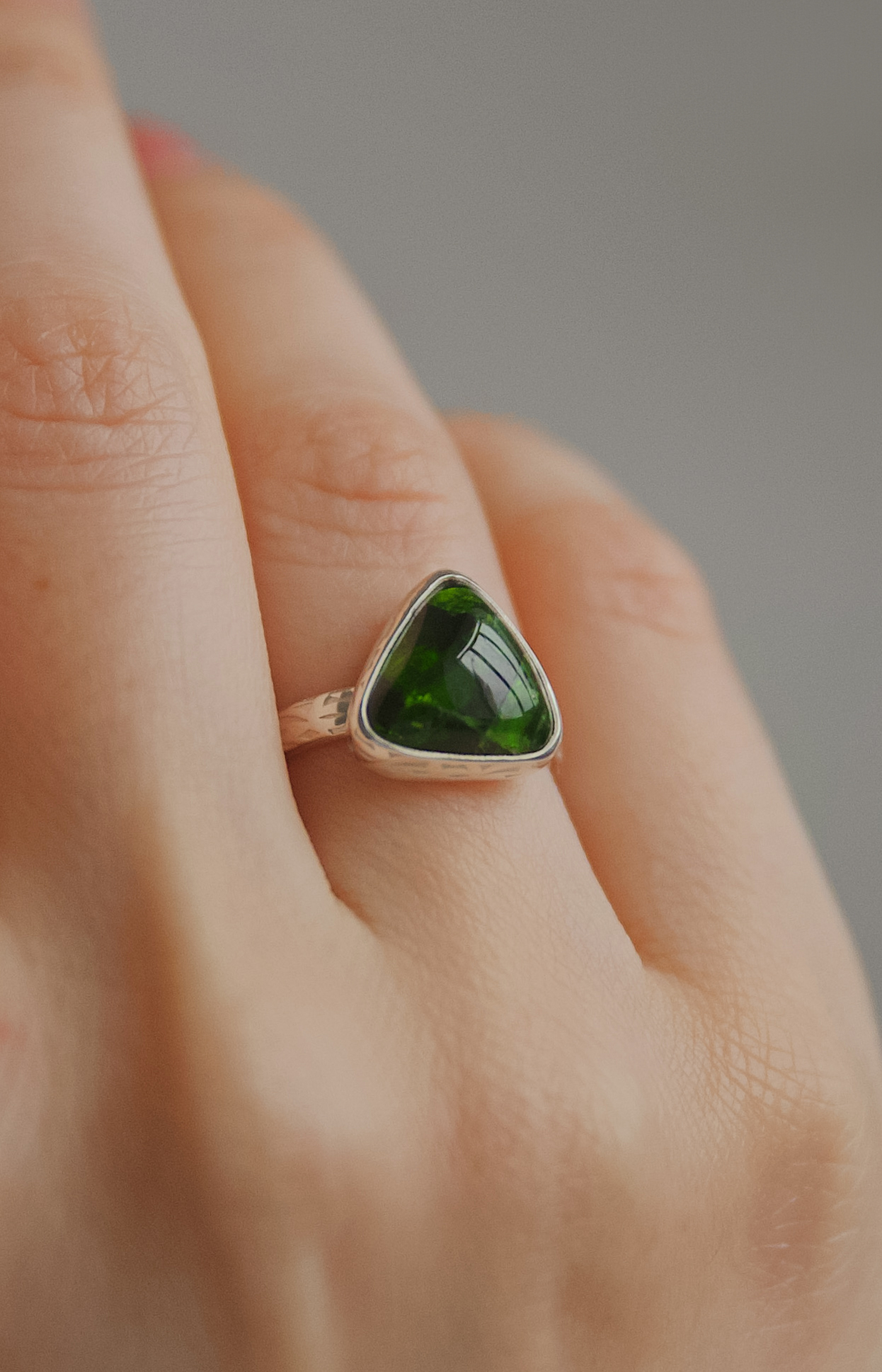 Кольцо с хромдиопсидом