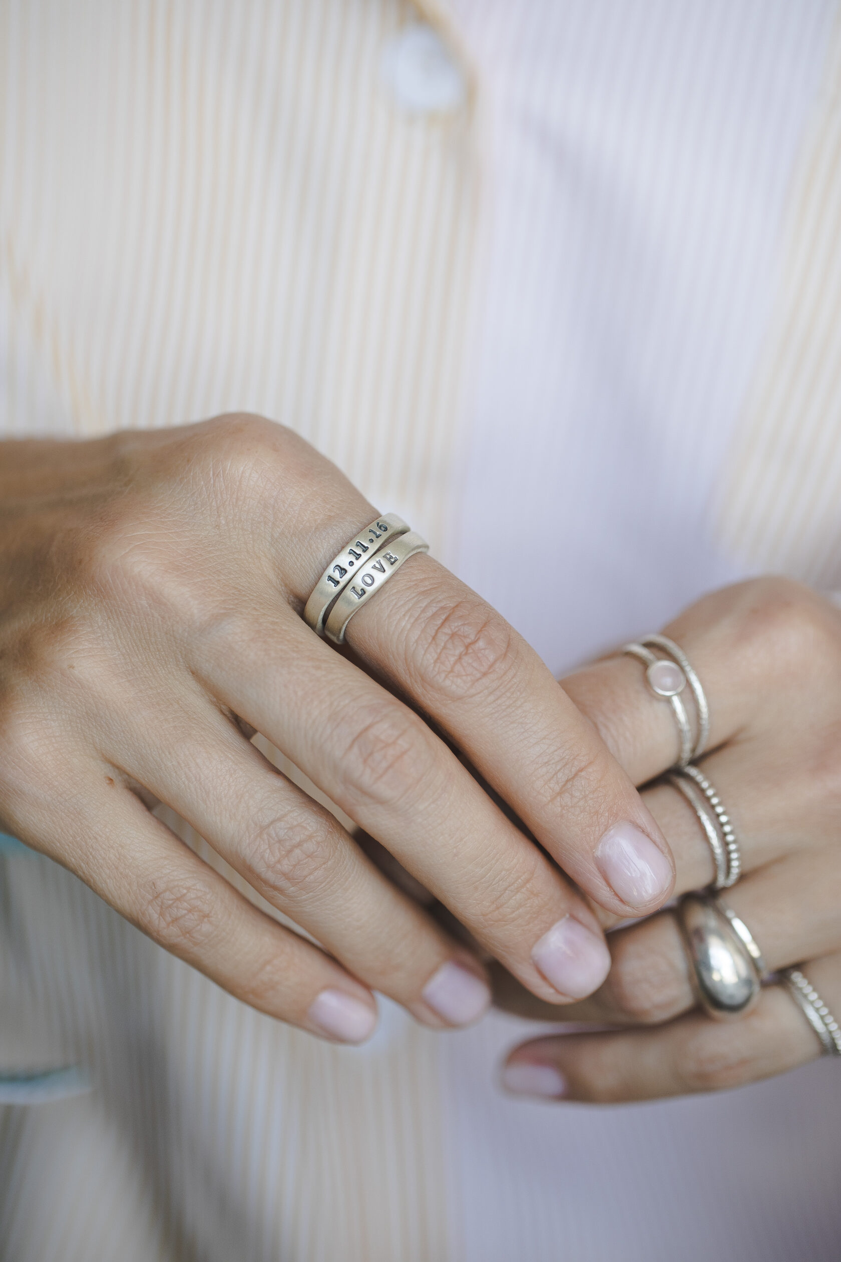 Кольцо с розовым кварцем