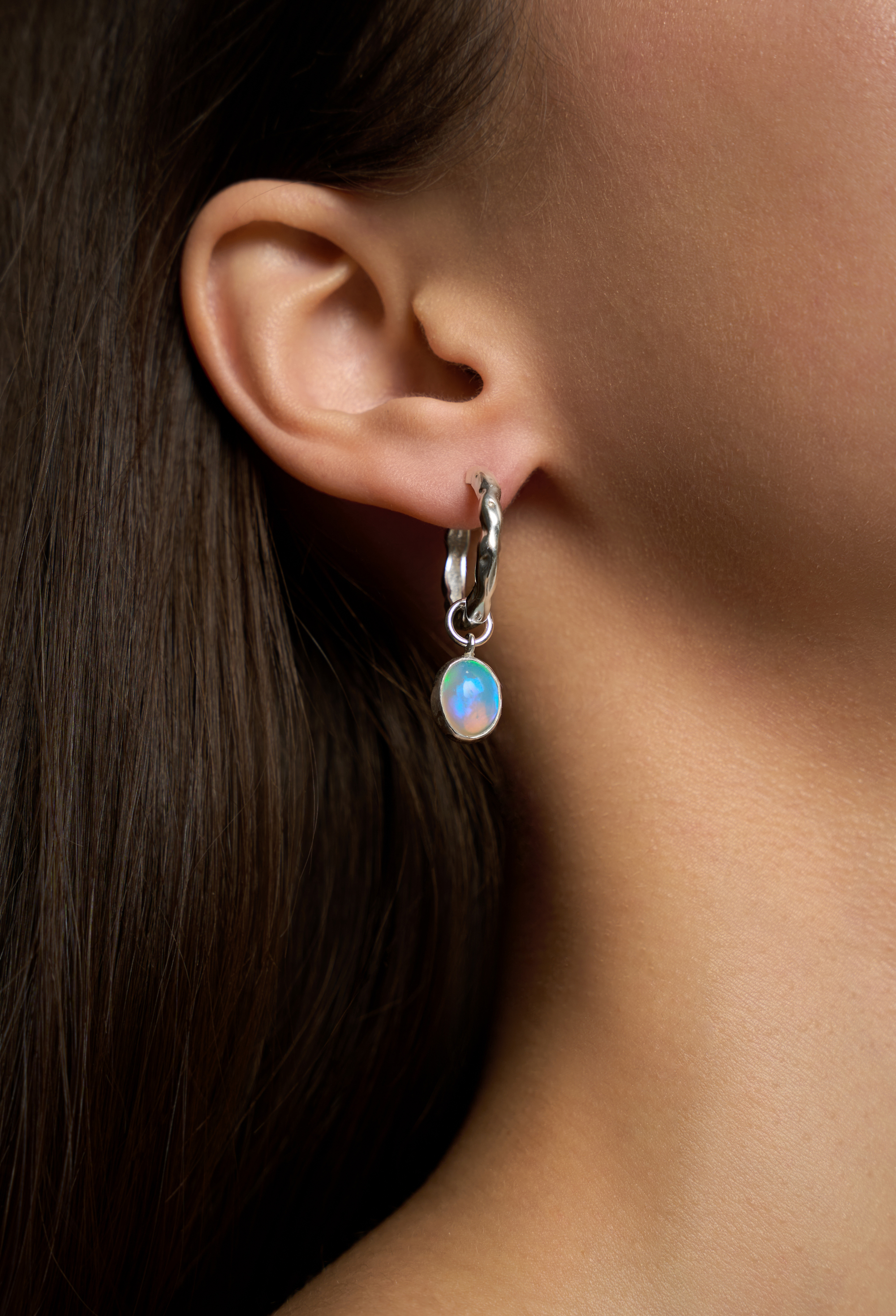 Джемс с эфиопским опалом