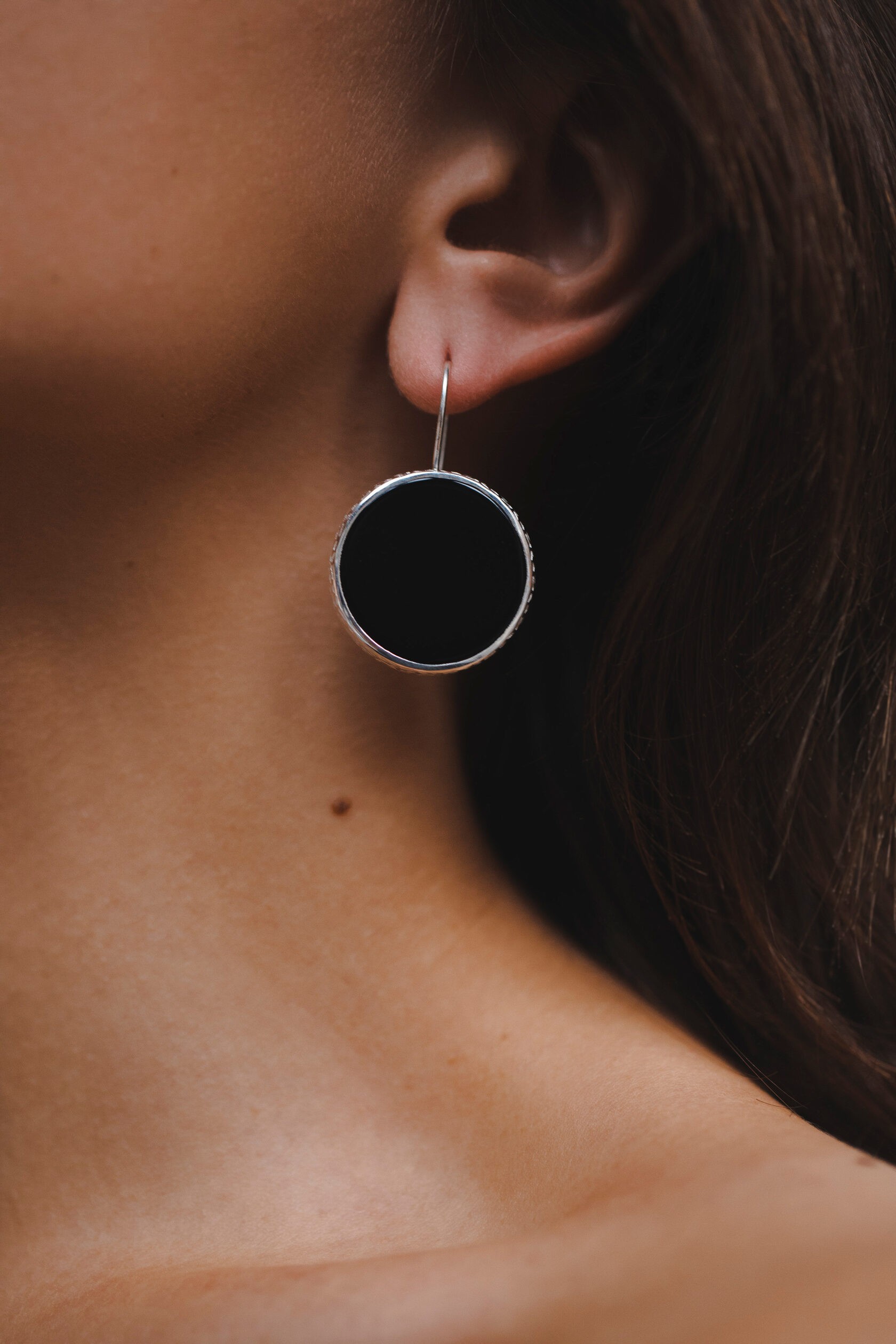 Серьги с плоским чёрным агатом