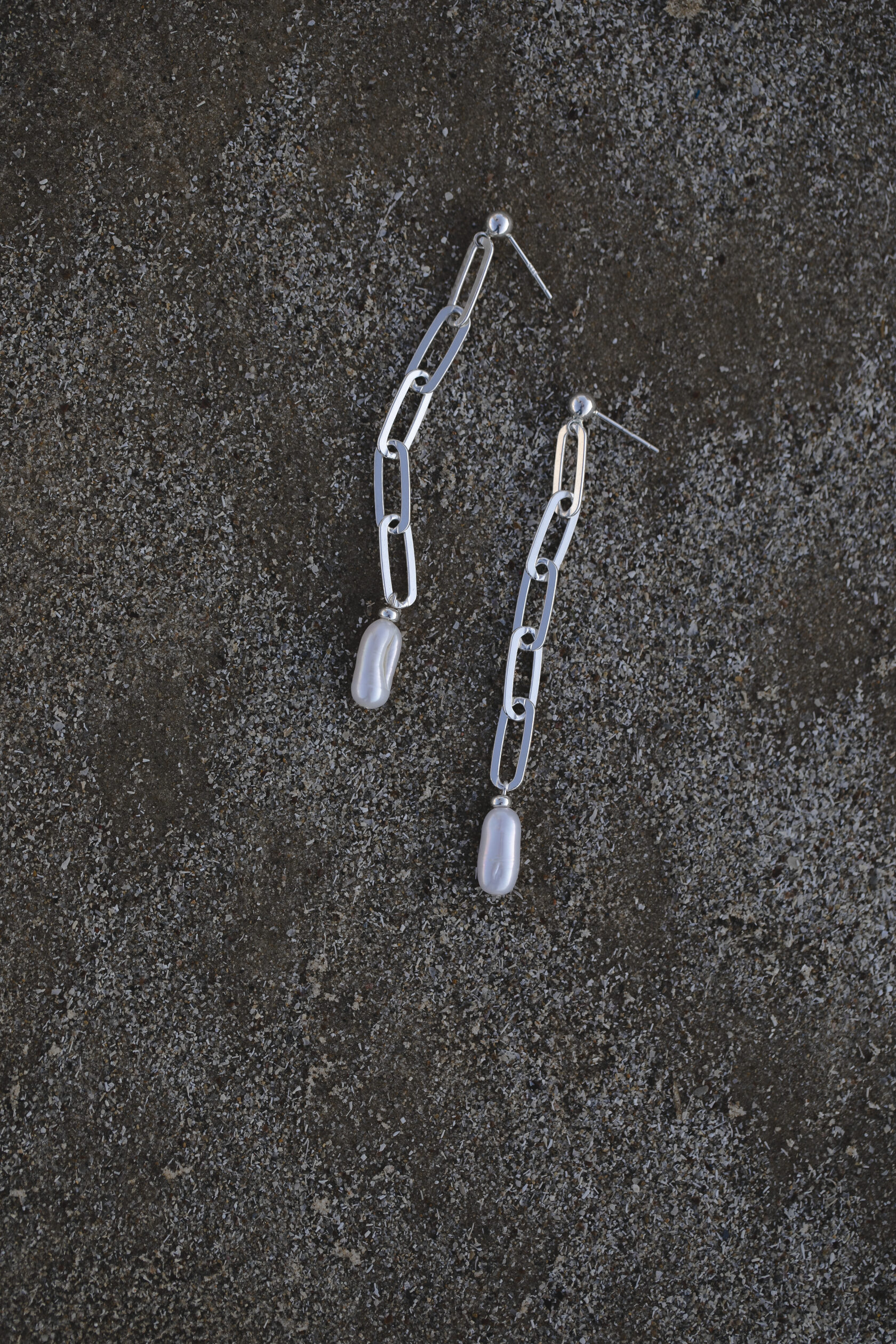 Серьги-цепочки с жемчугом