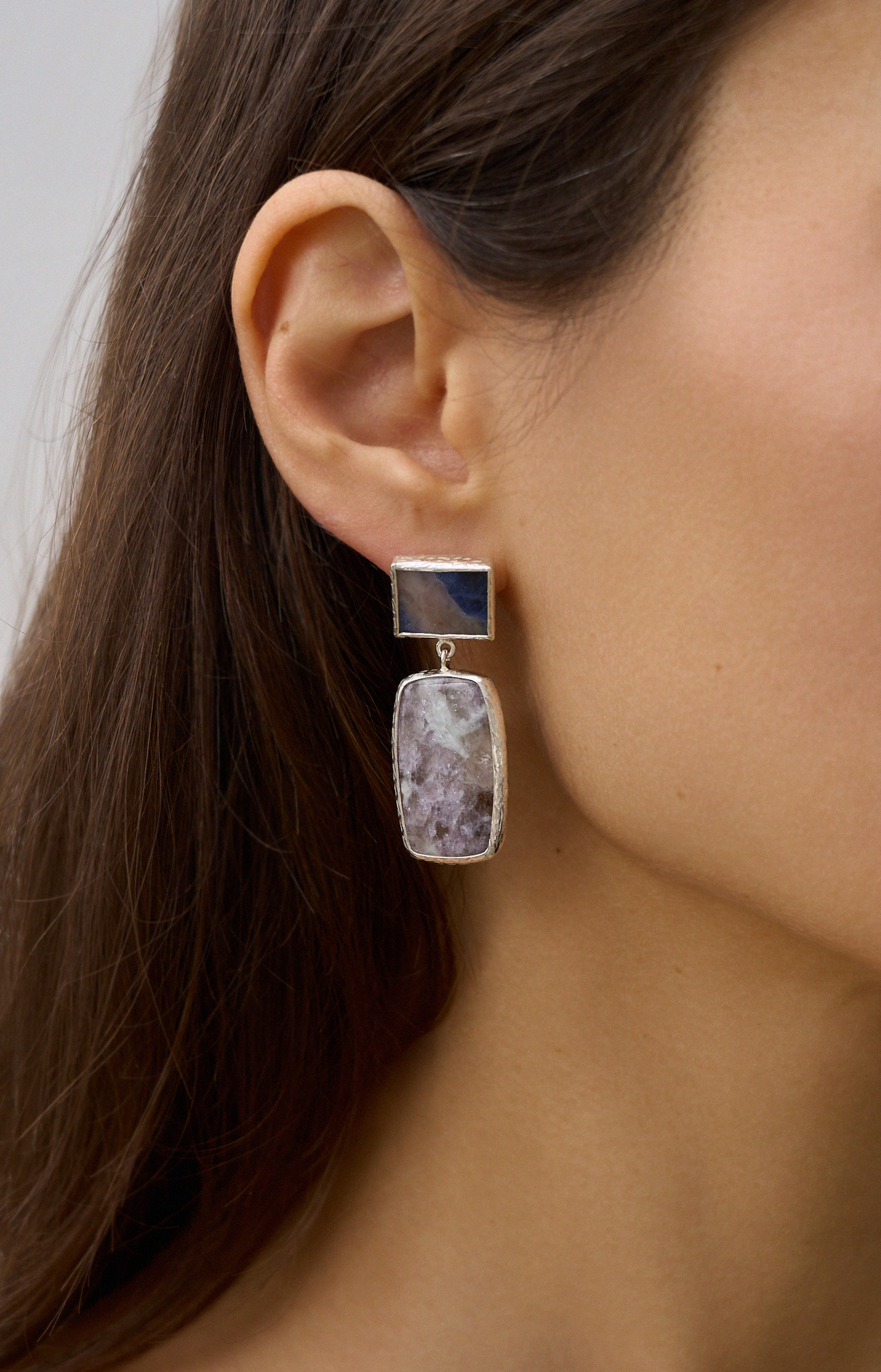 Серьги с содалитом и лепидолитом