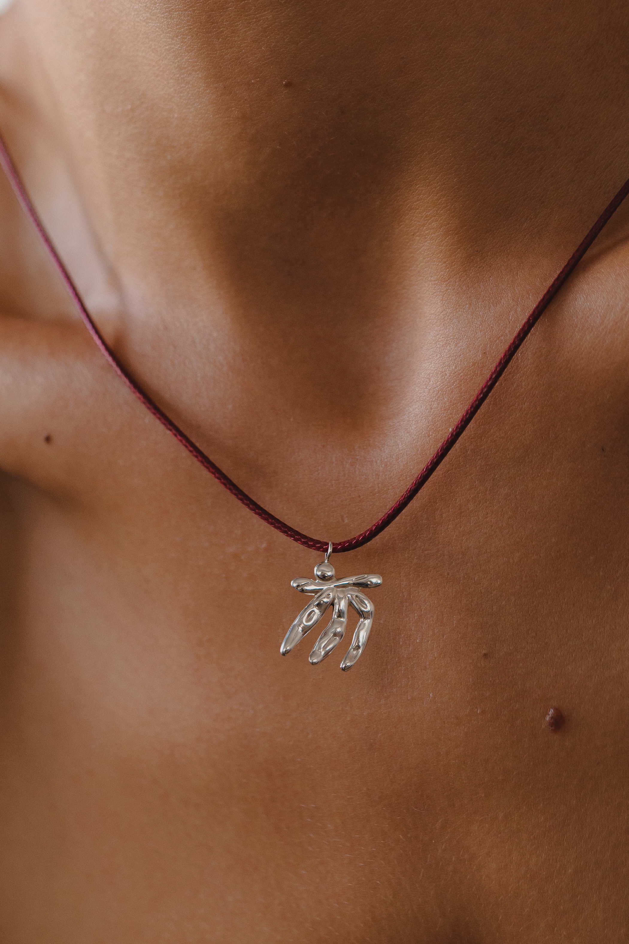 Подвеска Family на шнуре Подвеска Family на шнуре