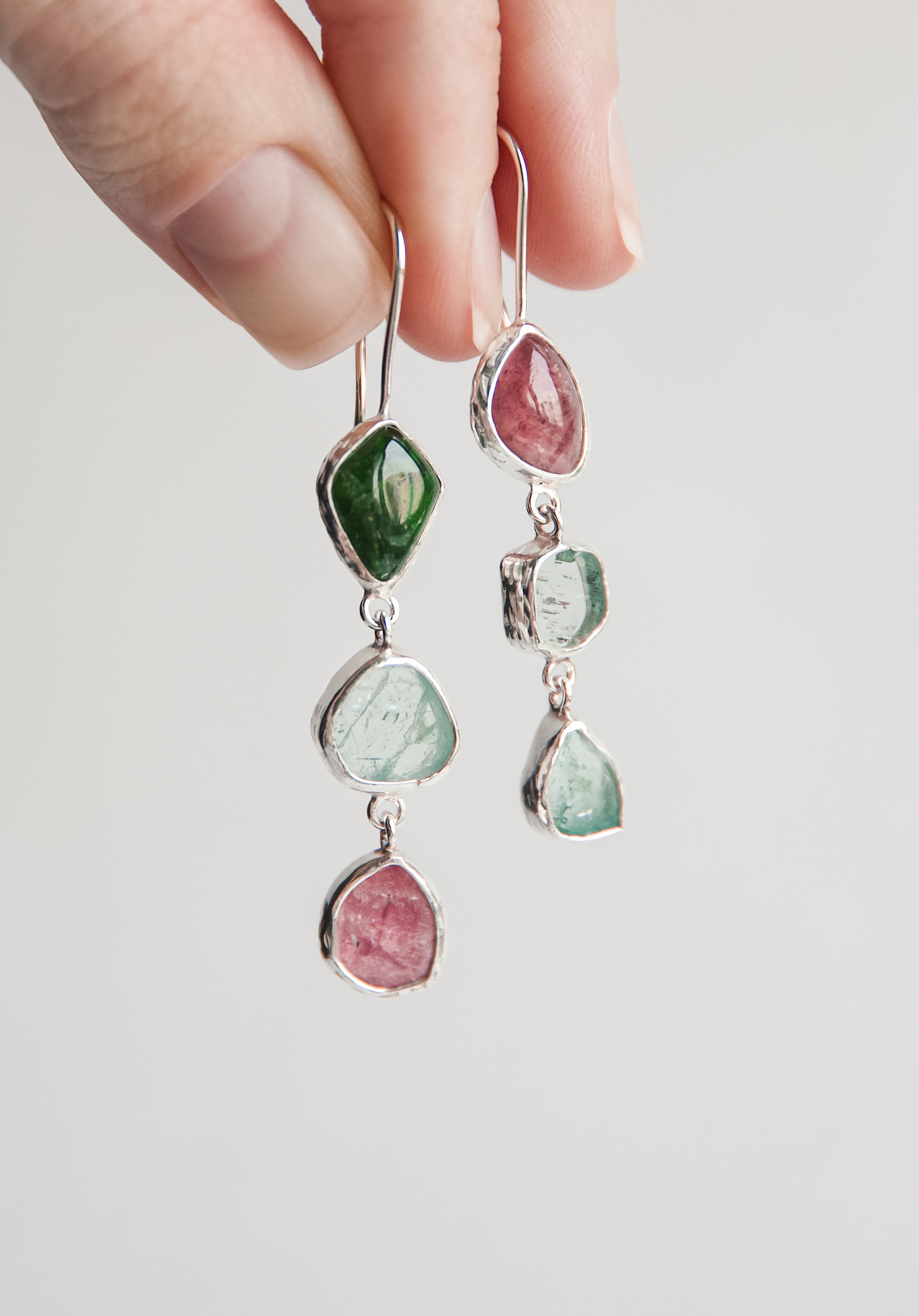 Серьги с турмалином, хромдиопсидом и аквамарином